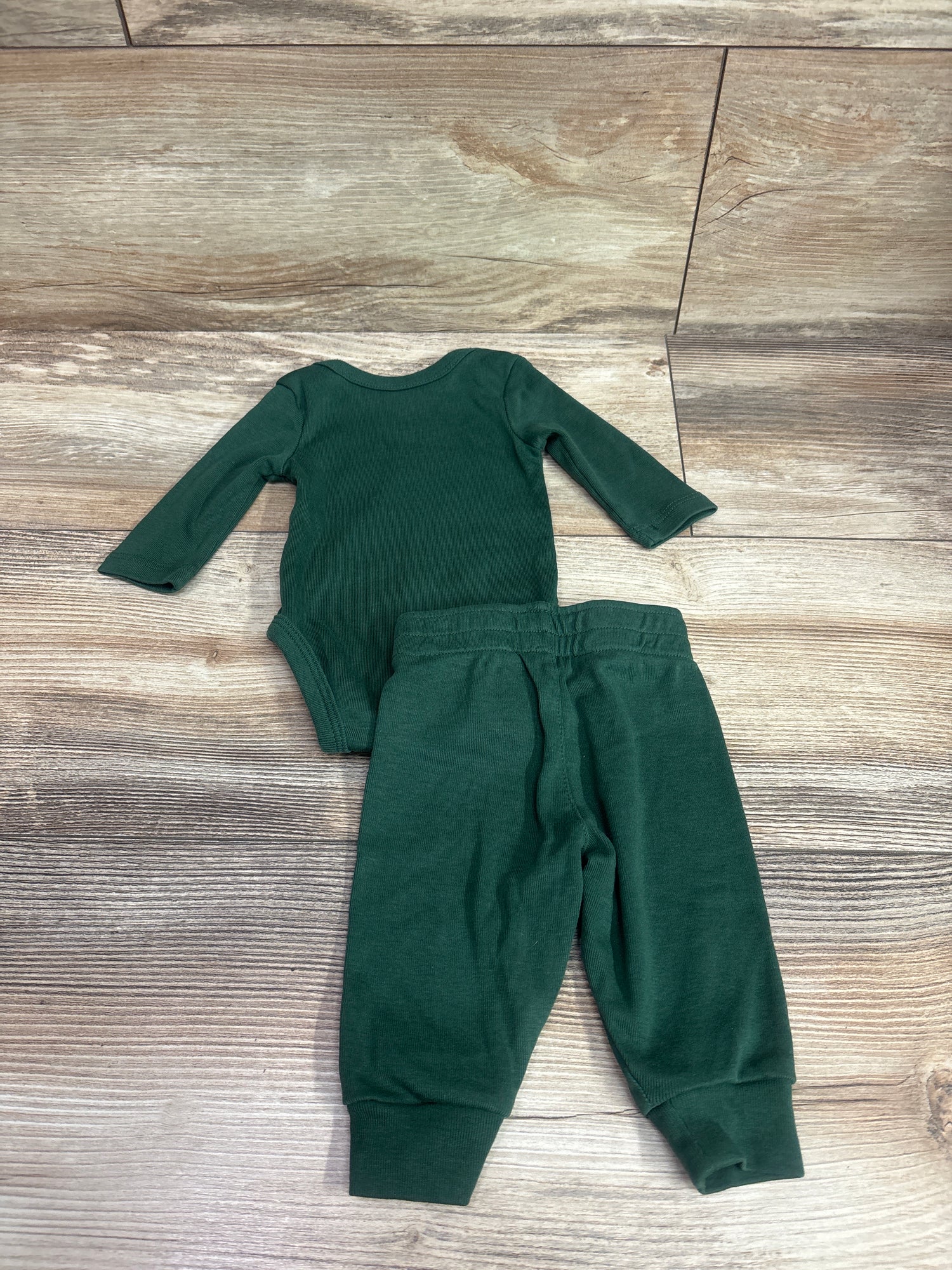 Nike 2pc Bodysuit & Bottoms Set Green sz Newborn