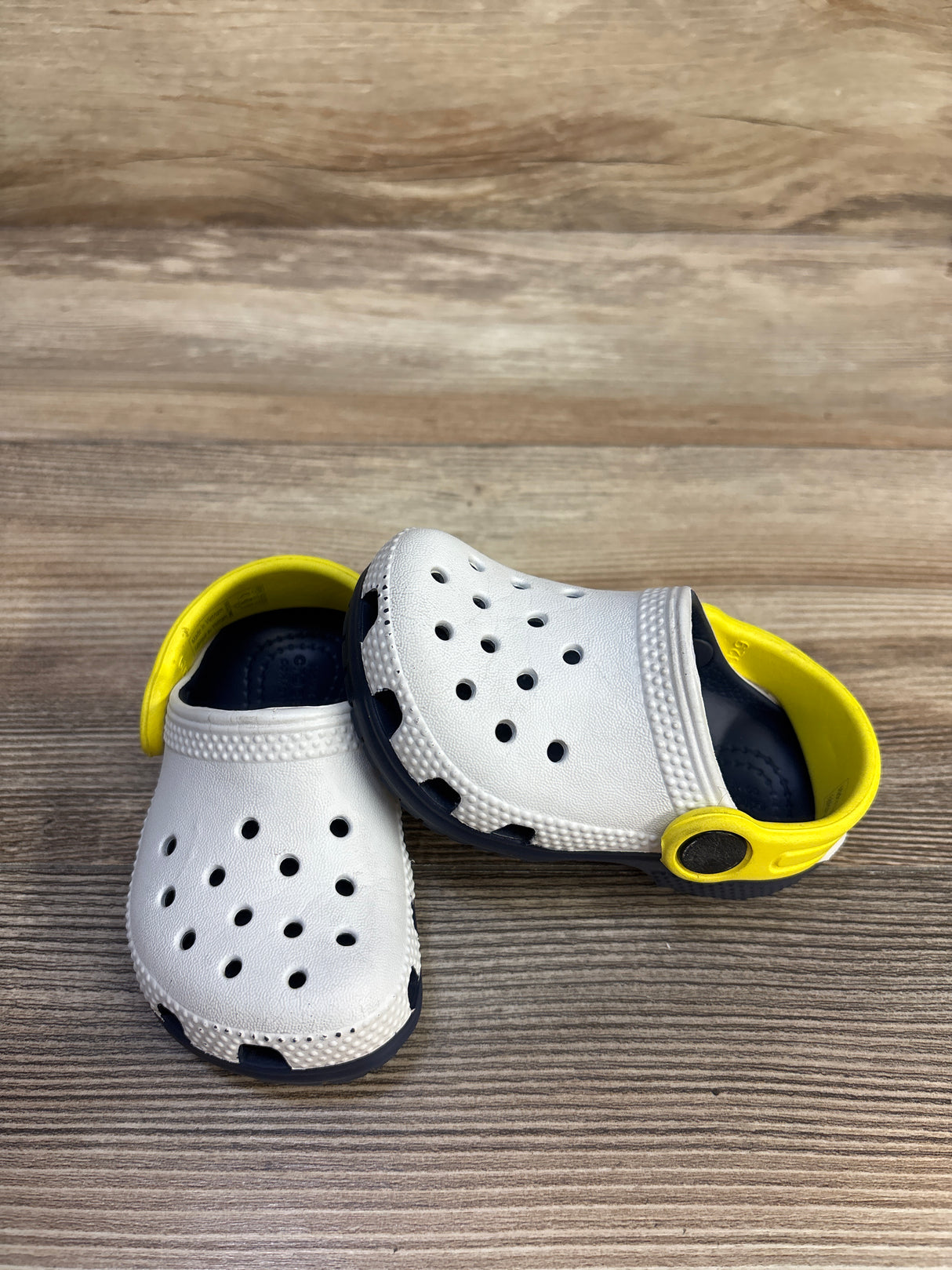 Crocs Classic Retro Sport Clogs White sz 5c