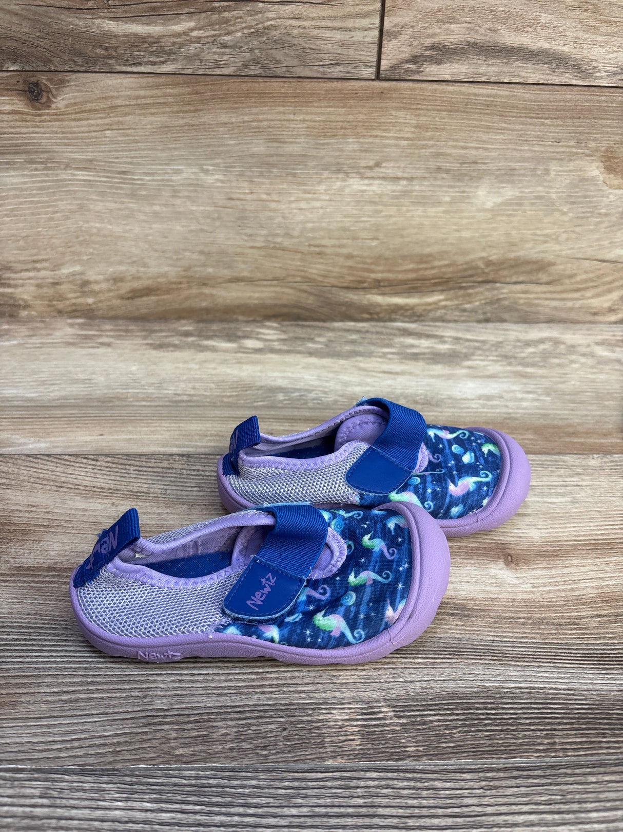 Newts Water Shoes, Blue Seahorse sz 8/9c