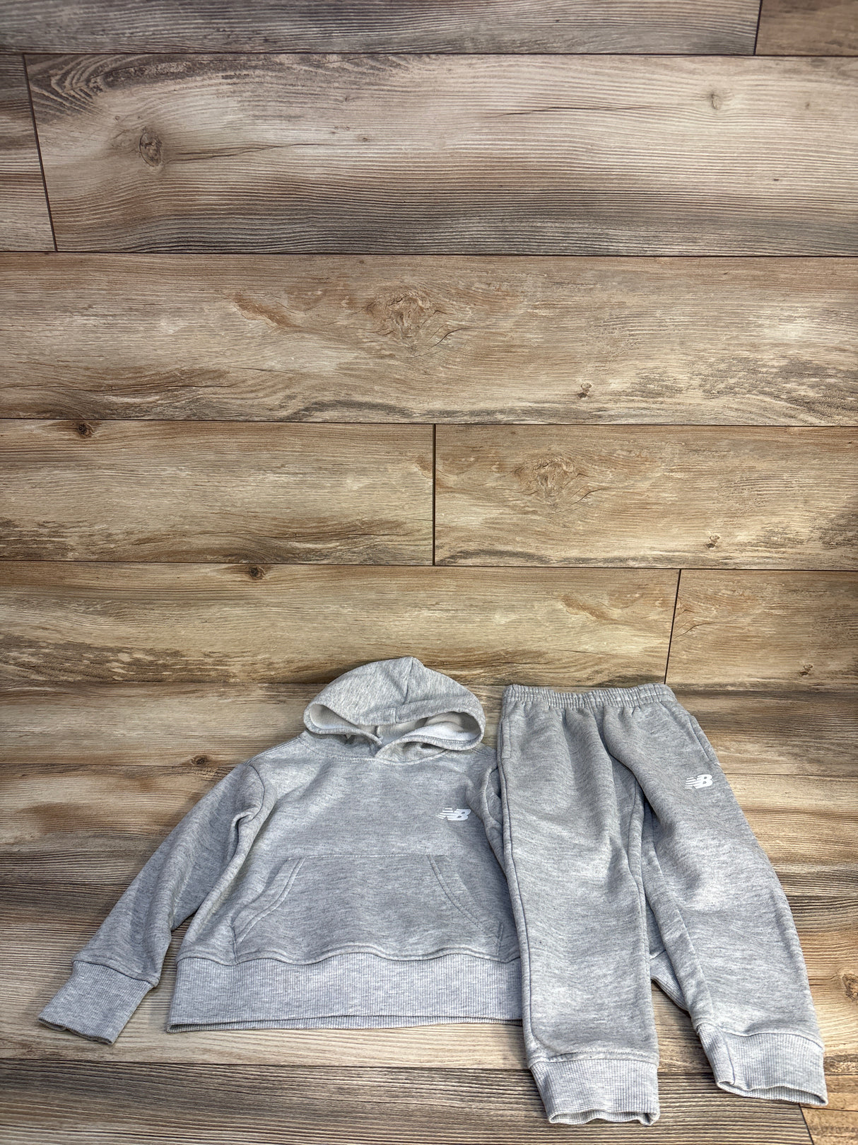New Balance 2pc Pullover Sweatshirt & Joggers Set Grey sz 4T