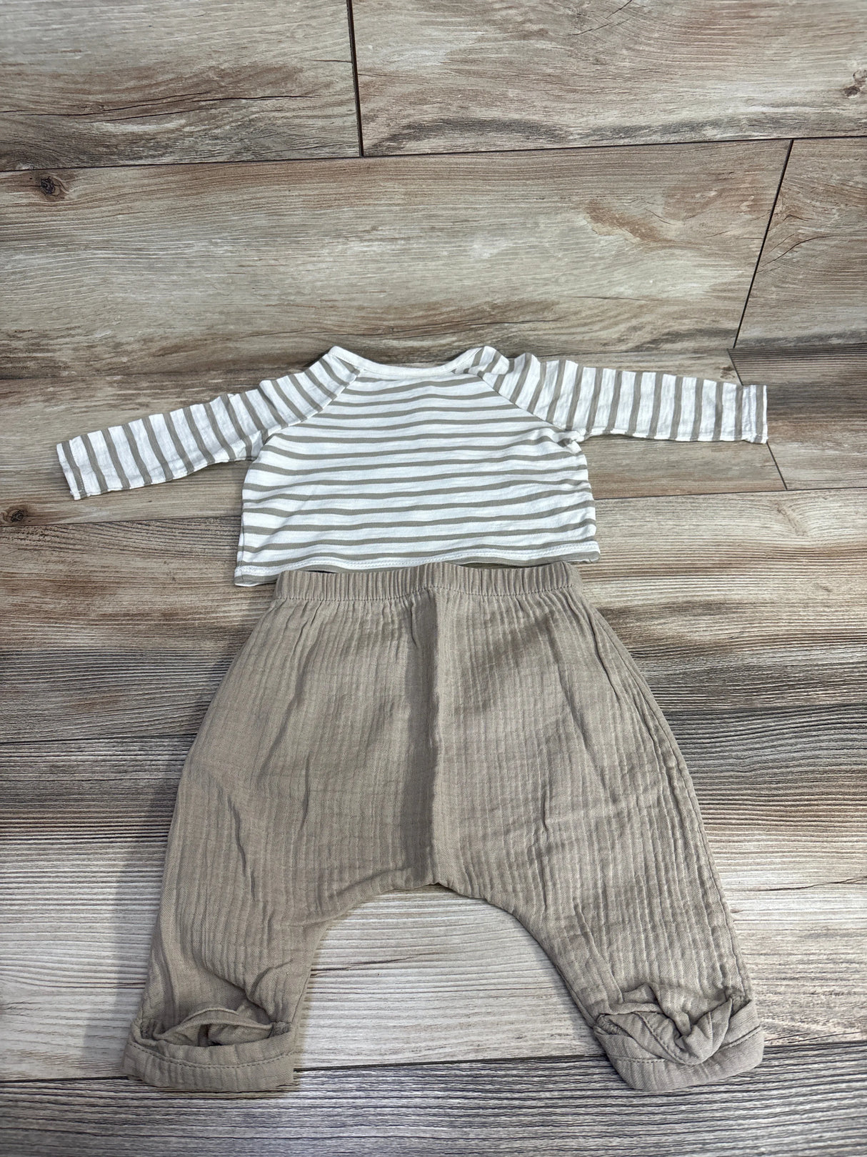 Cloud Island Striped Shirt & Gauze Bottoms Set Beige sz 3-6m