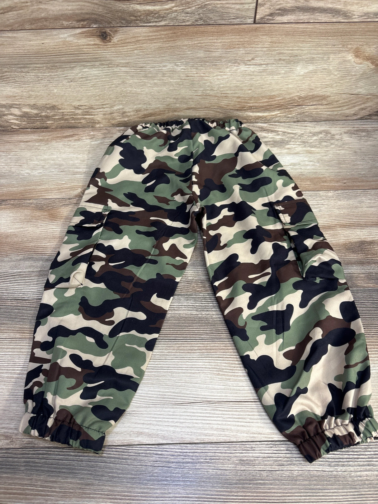 Shein Camo Cargo Pants Green sz 4T - Me n Mommy To Be