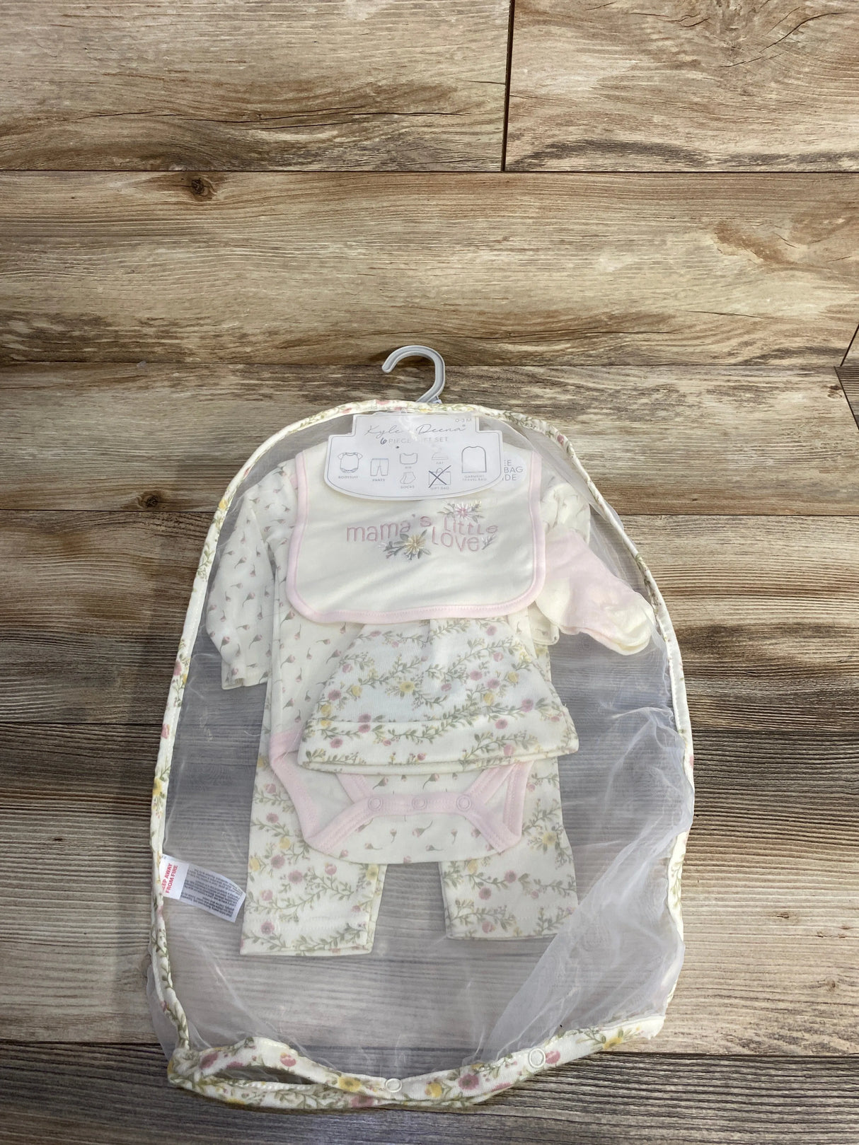 Kyle + Deena 6pc Mama's Little Love Gift Set White sz 0-3m