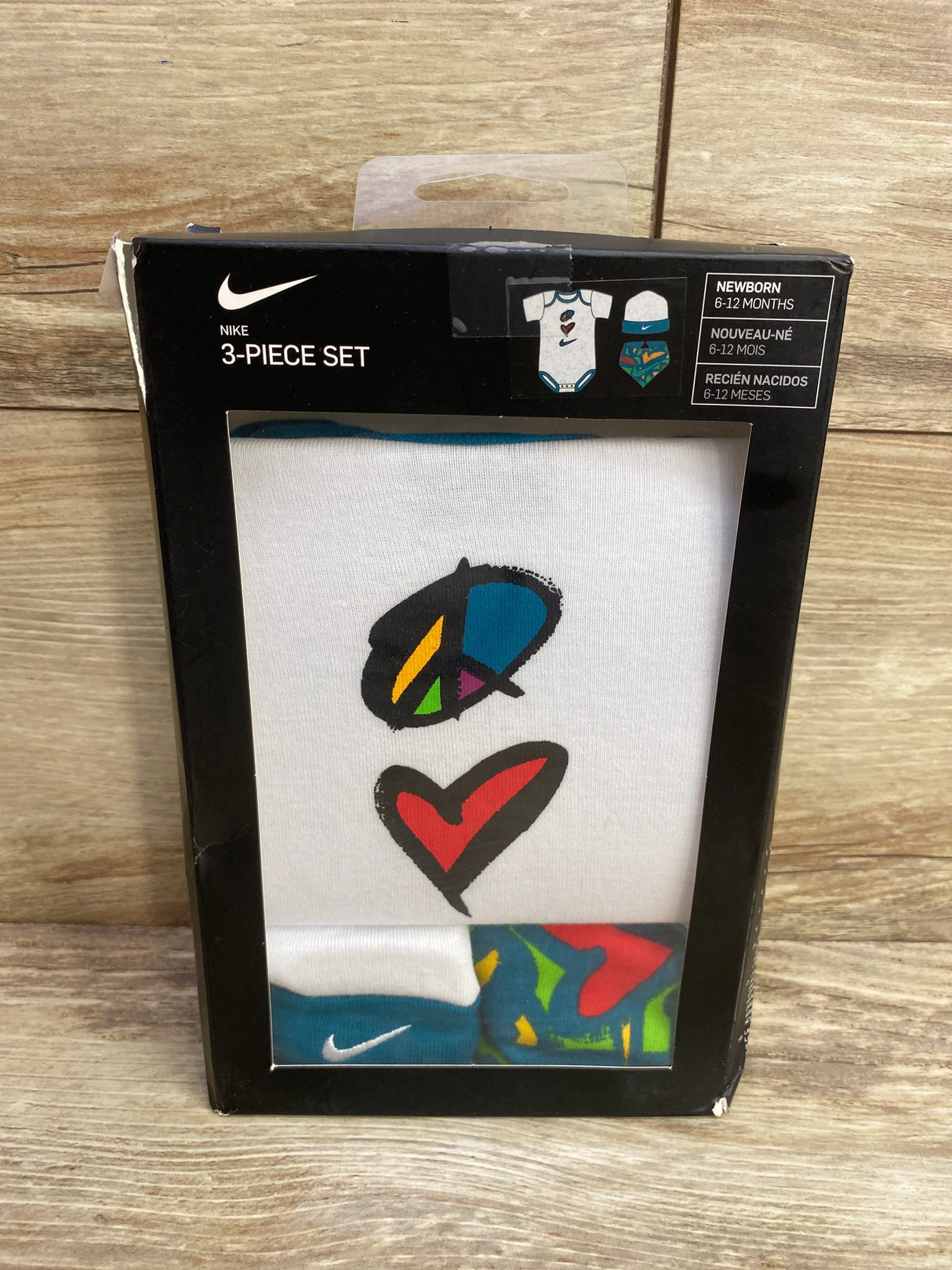 NEW NIke 3pc Hat & Bodysuit Box Set White sz 6-12m