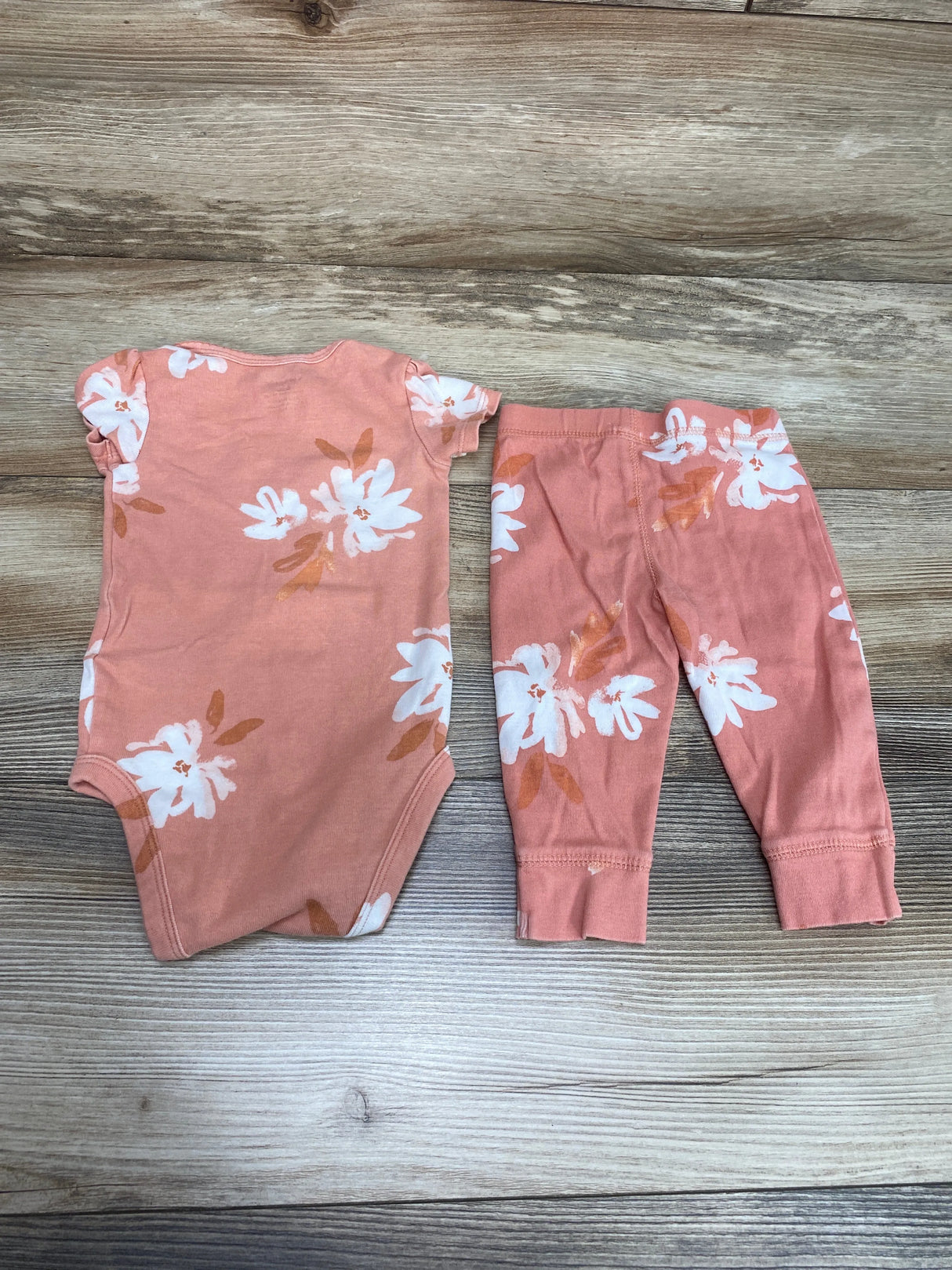 Carter's 2pc Floral Bodysuit & Pants Pink sz 6m