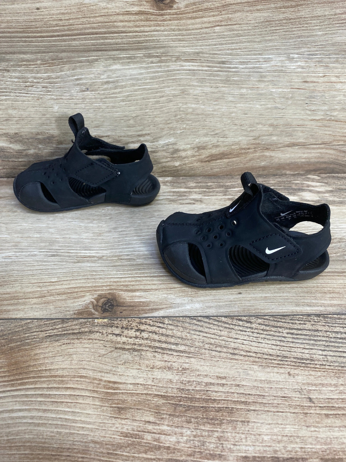 Nike Sunray Protect 2 Sandals sz 4c