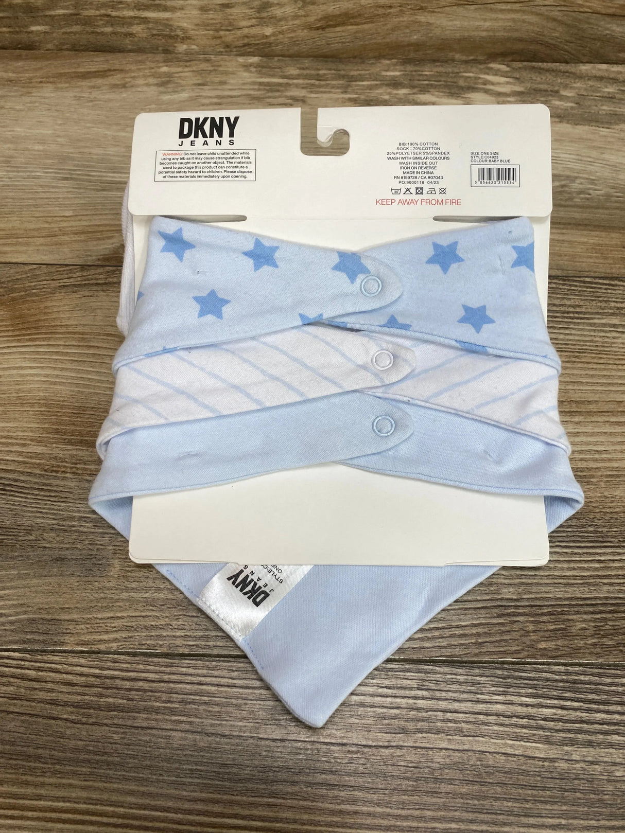 NEW DKNy Bib & Sock Gift Set Blue OS