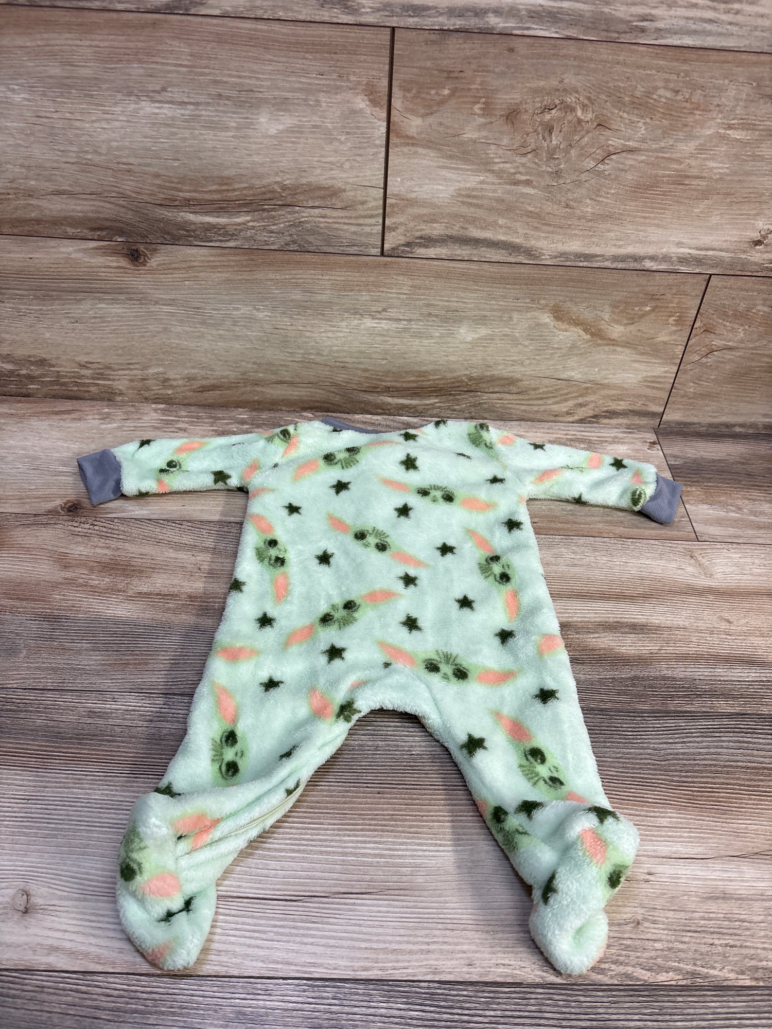 Star Wars Baby Yoda Plush Footed Coverall Green sz 3-6m
