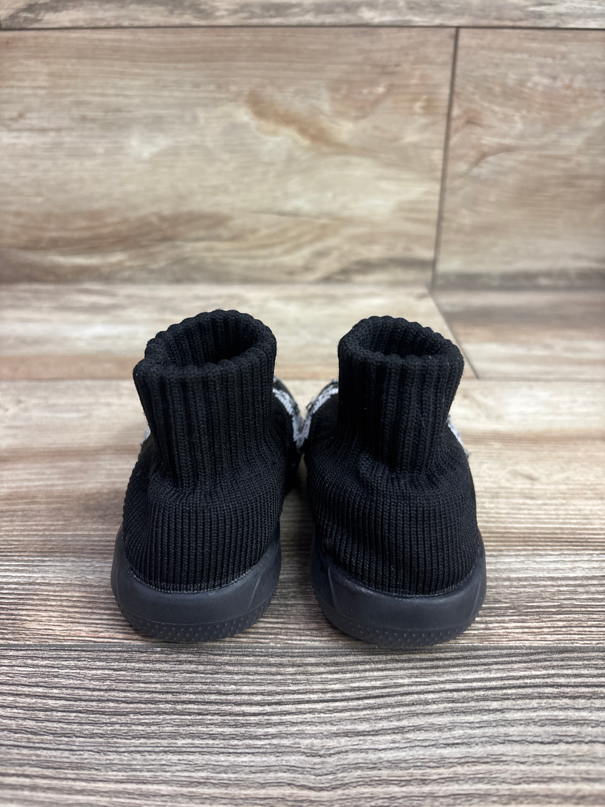 Morendl Floral Sock Shoes Black sz 4.5c