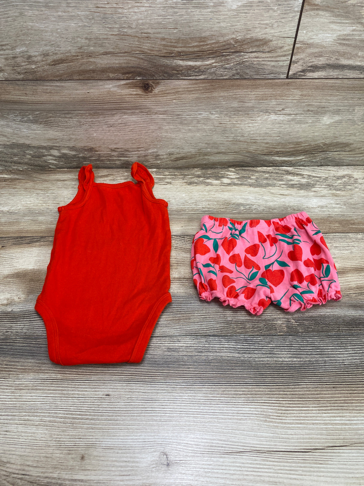 Carter's 2pc Berry Cute Bodysuit & Shorts Red sz 9m