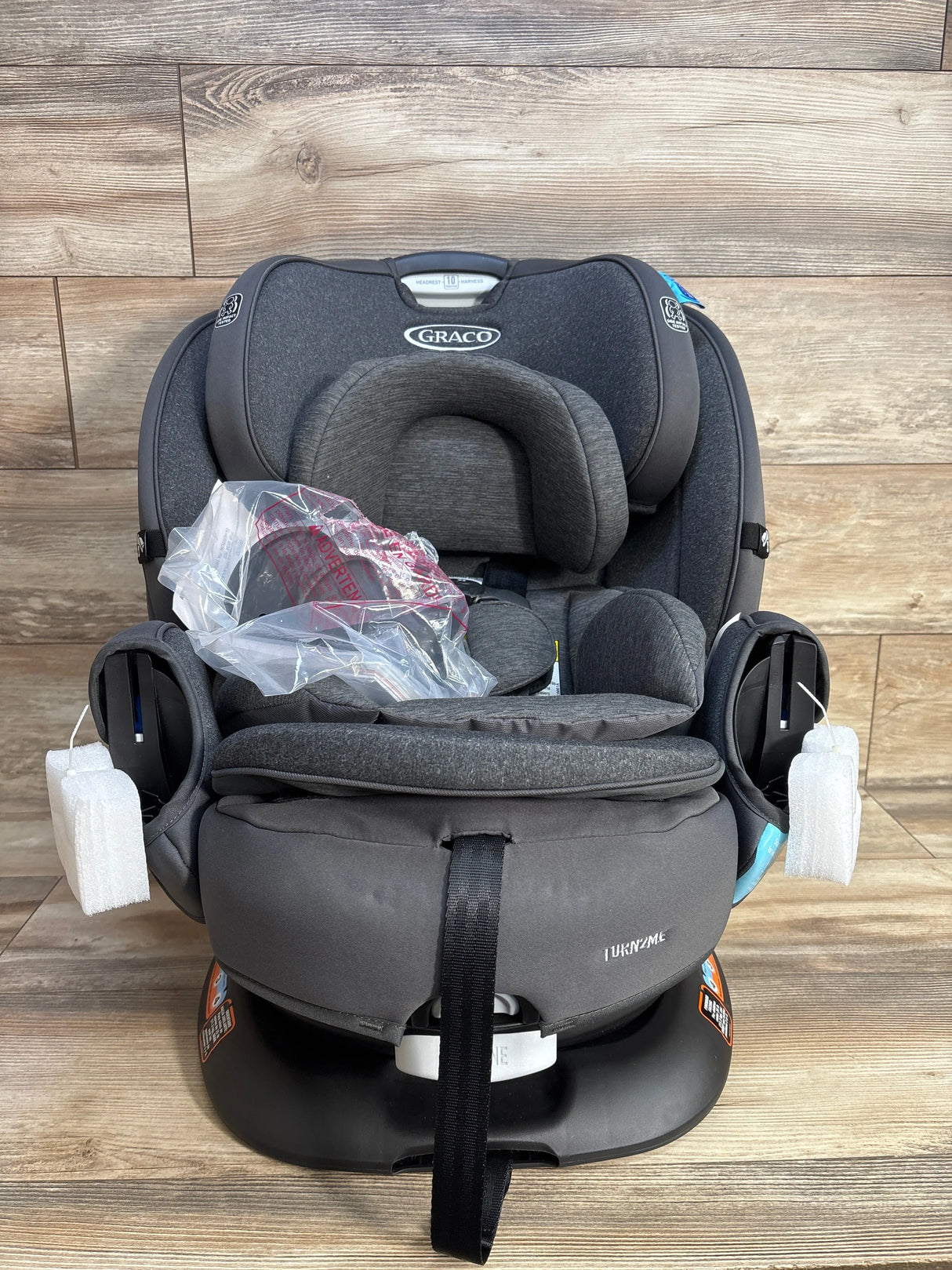 NEW Graco Turn2Me 3-in-1 Rotating Convertible Car Seat in Manchester