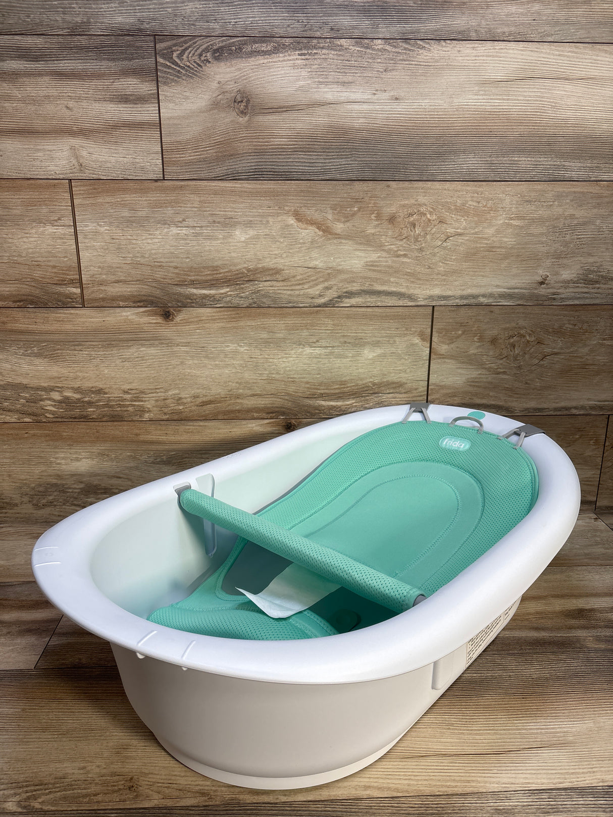 Frida Baby 4-in-1 Grow-With-Me Bath Tub