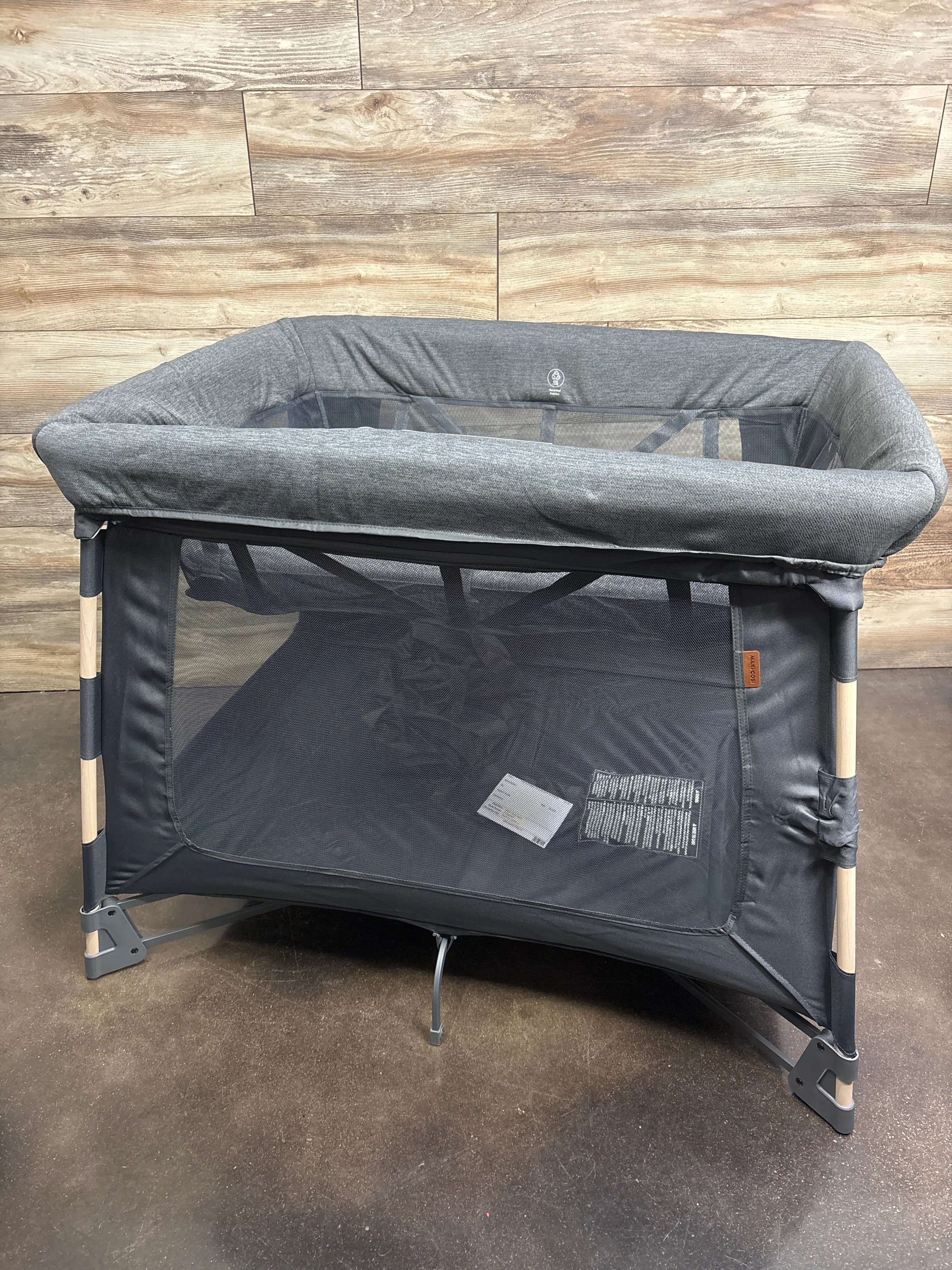 Open Box Maxi-cosi Swift 3-in-1 Playard