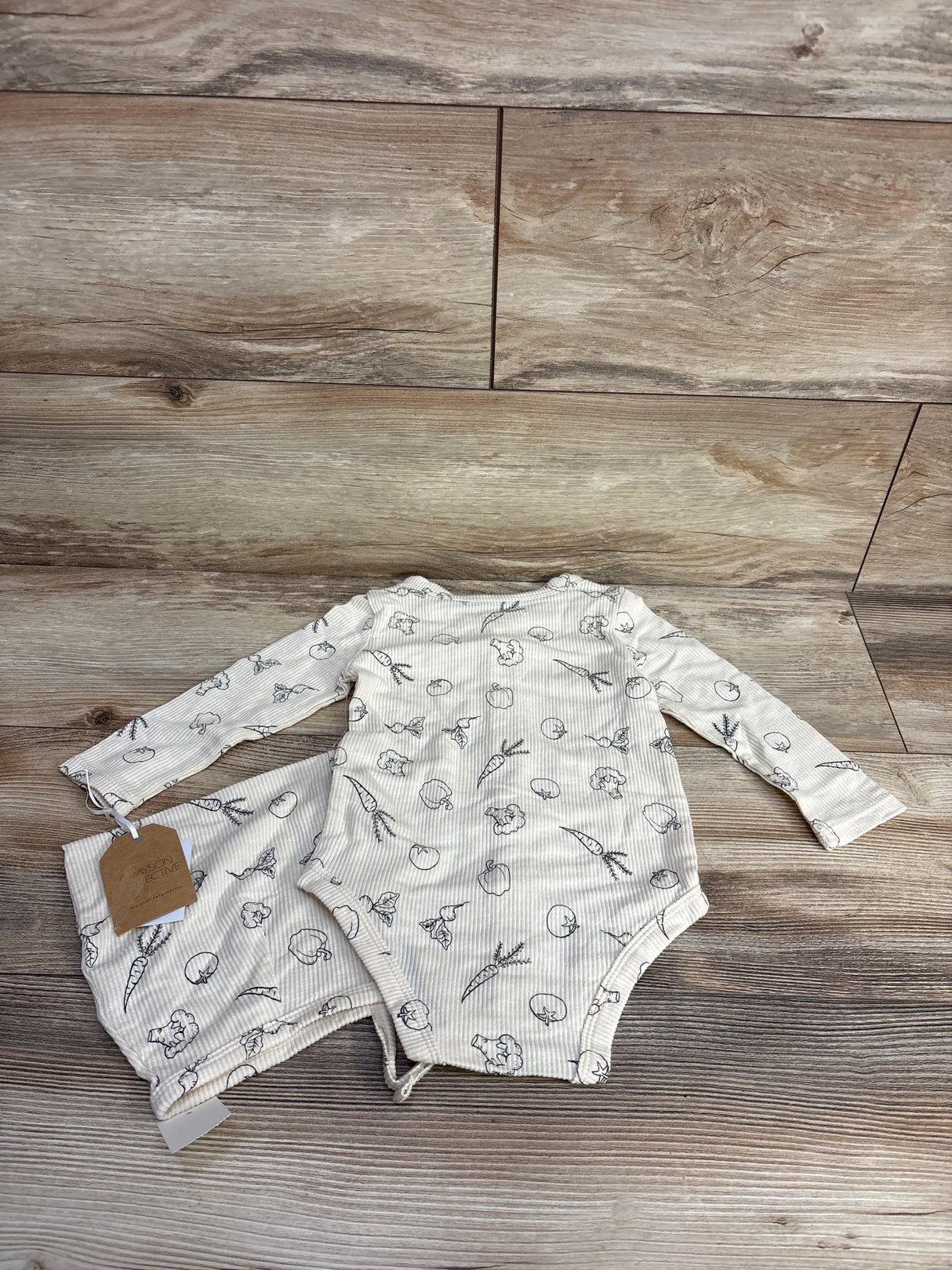 NEW Grayson Collective 2pc Veggies Bodysuit & Bonnet sz 18m