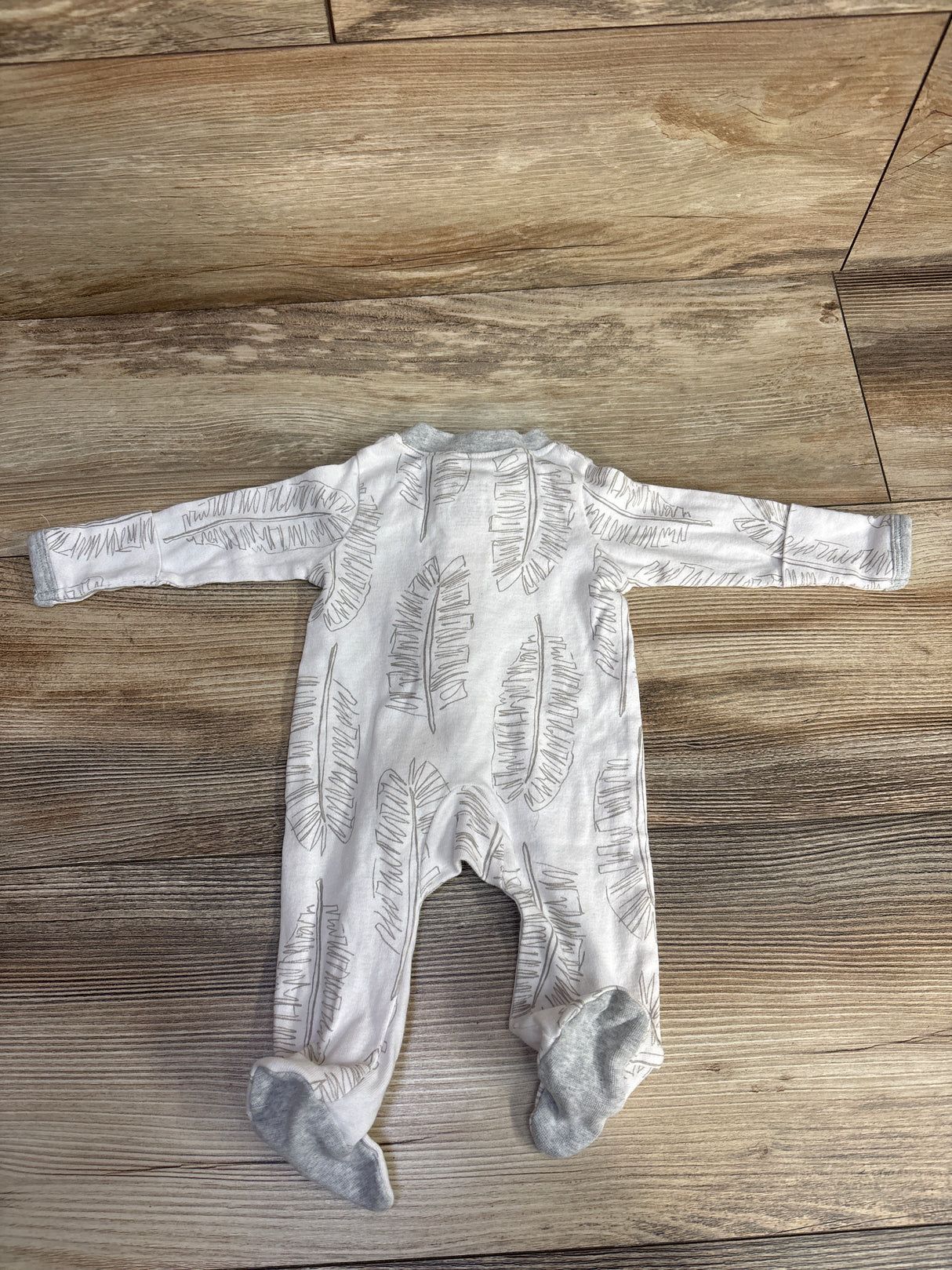 Honest Baby Leaf Print Sleeper White sz Preemie