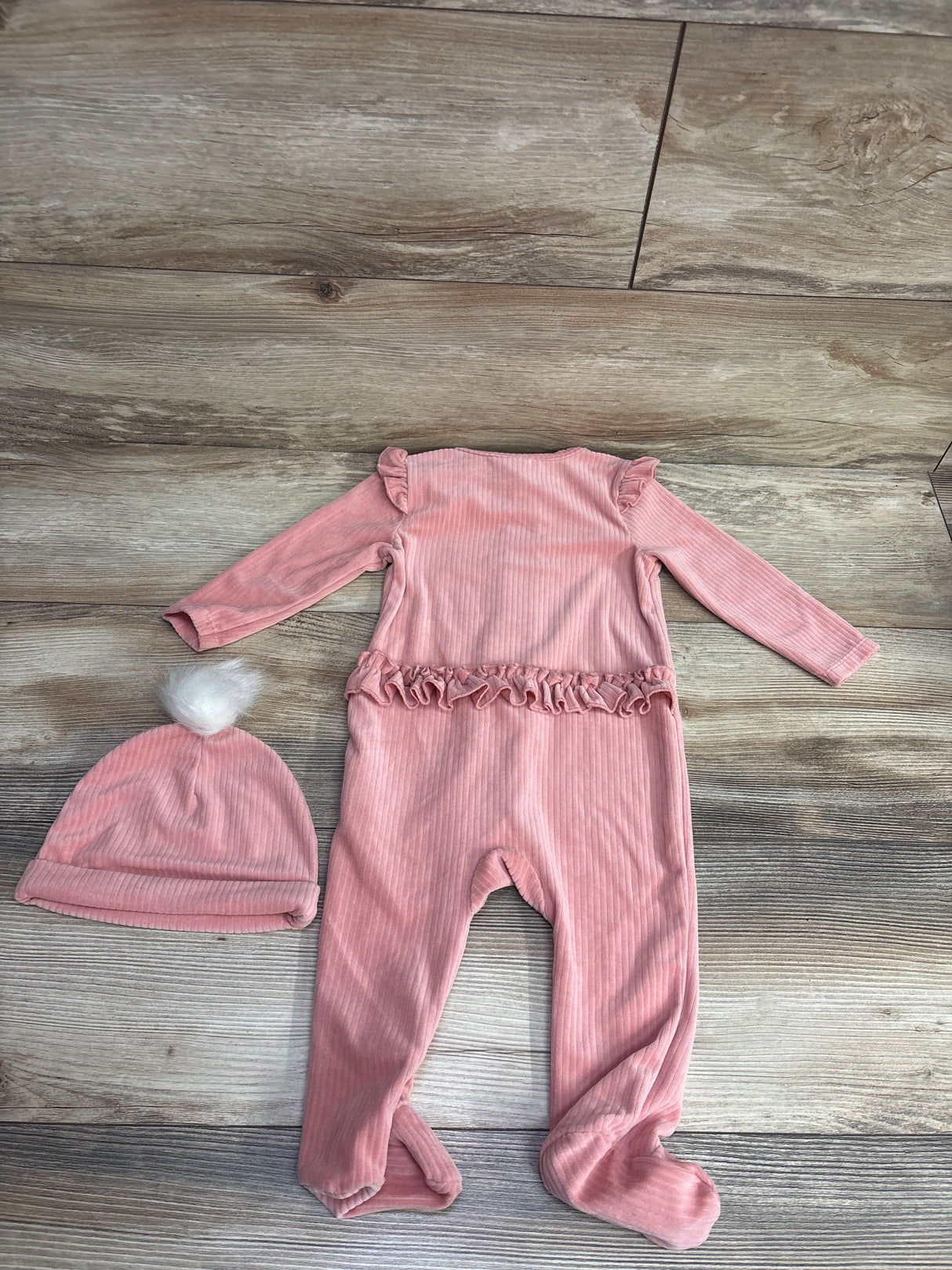 Juicy Couture 2pc Ribbed Velvet Sleeper & Hat Set Pink sz 6-9m