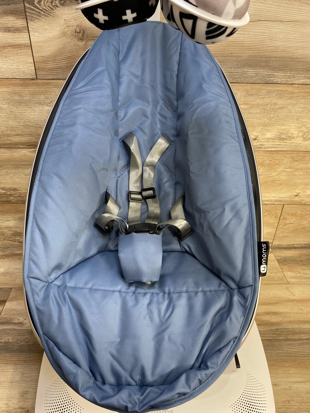 NEW 4moms mamaRoo Multi-Motion Baby Swing Smart Connectivity in Slate - Me n Mommy To Be