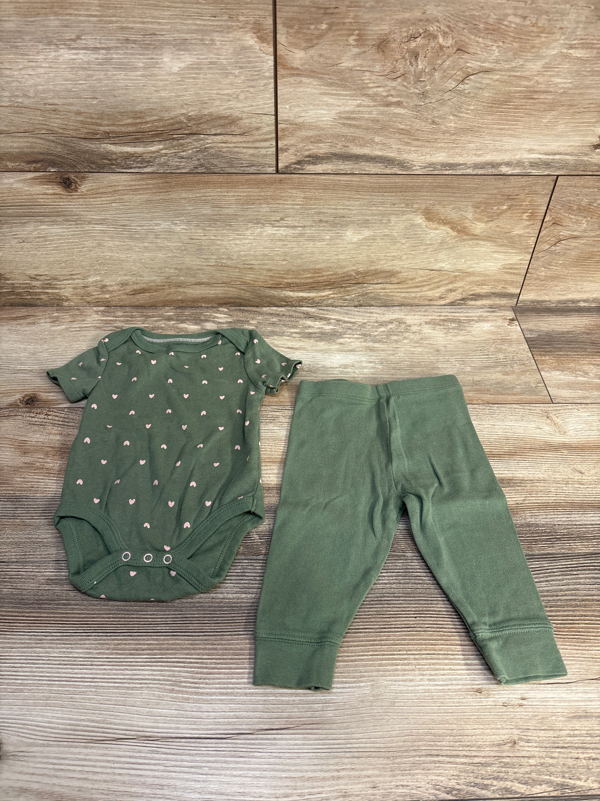 Cloud Island 2pc Bodysuit & Pants Set Green sz 3-6m