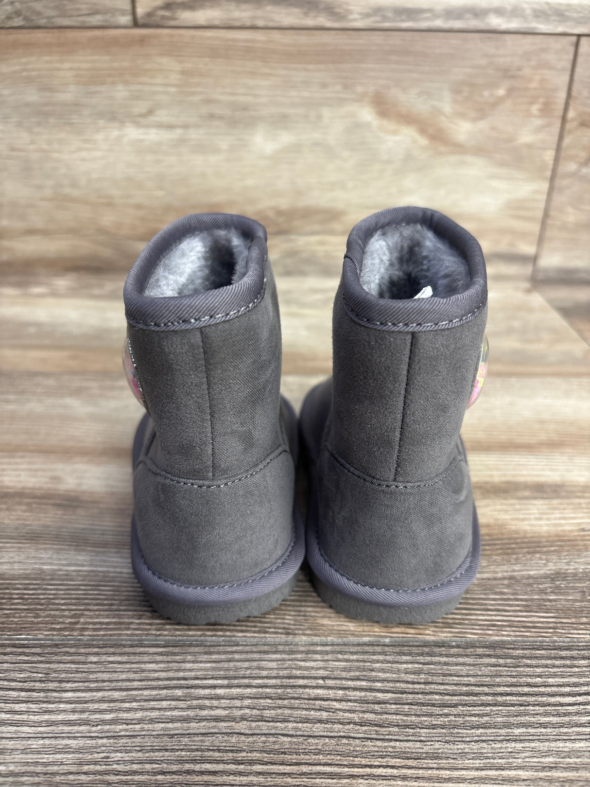 Children's Place Shakey Heart Faux Suede Boots Grey sz 5c