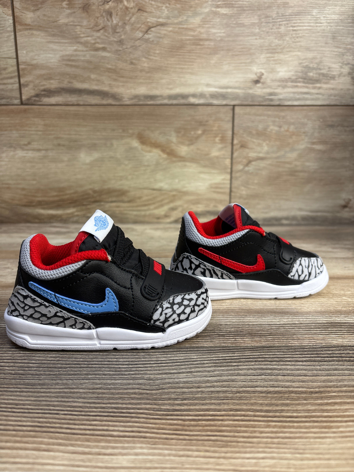 NWOT Jordan Legacy 312 Low TD 'Chicago Flag' Sneakers sz 5c