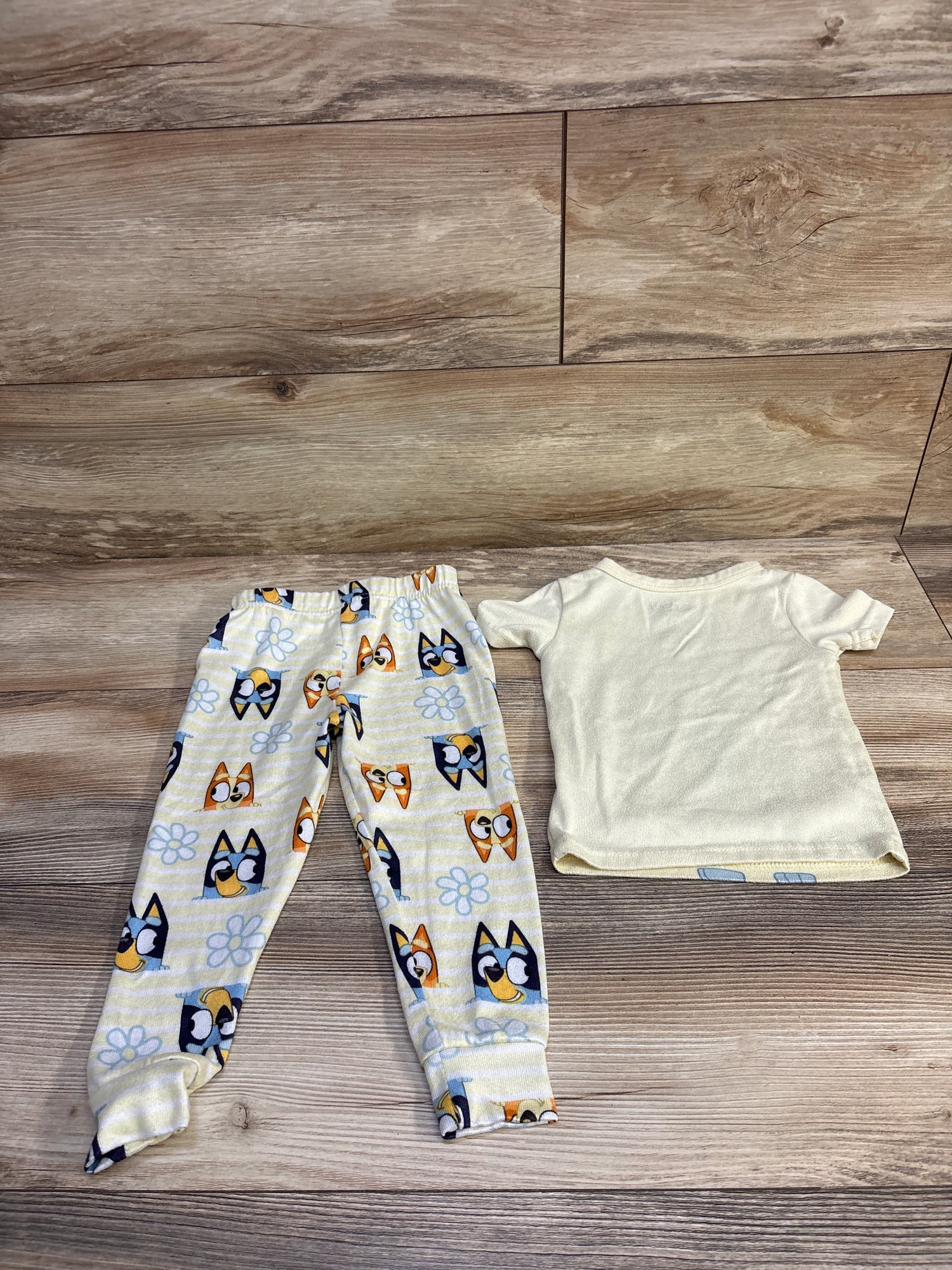 Bluey 2pc Pajama Set Yellow sz 3T