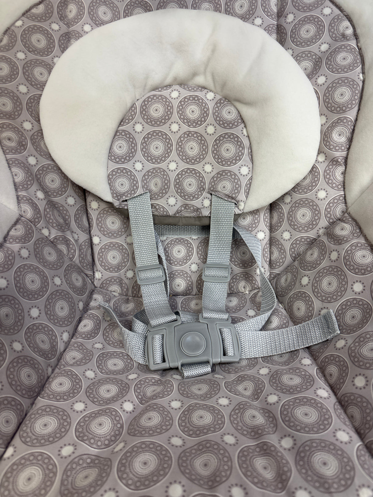 Graco Simple Sway Baby Swing in Beige