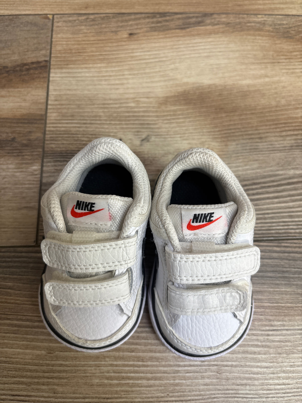 Nike Capri 3 Leather TD White Sneakers sz 2c