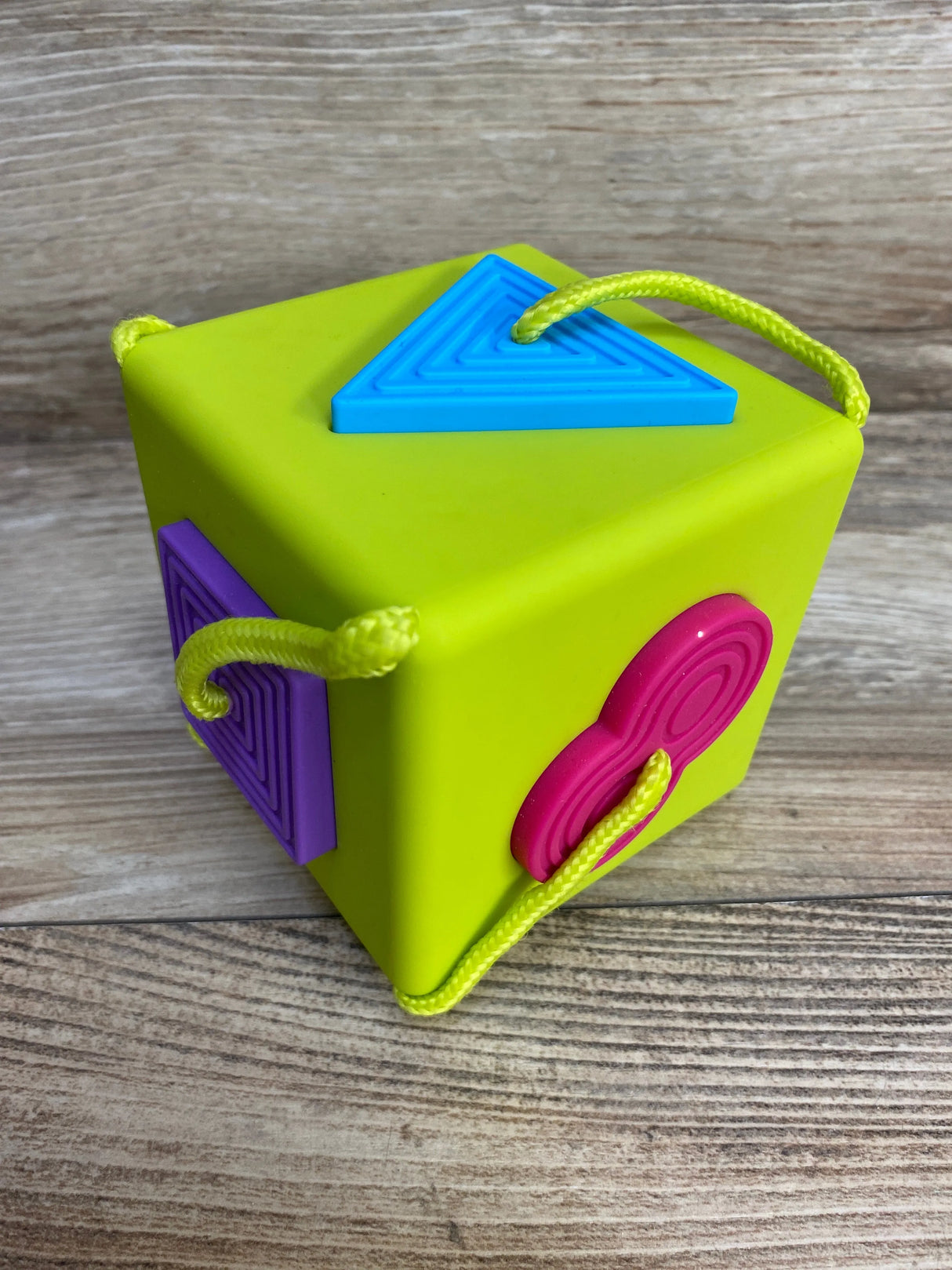 Fat Brain Toys OombeeCube, Lime