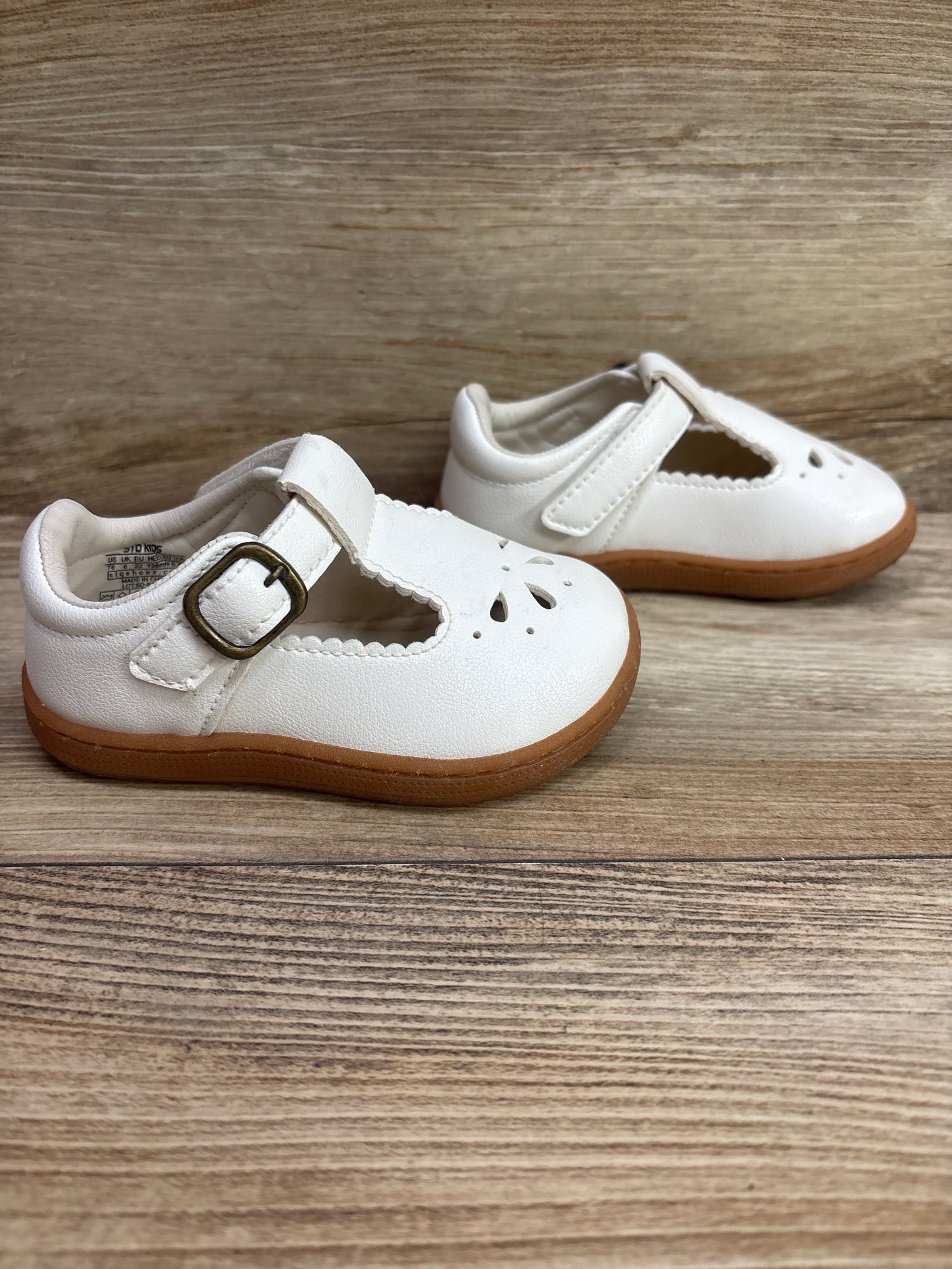 STQ KIDS Wide Toe Box Mary Jane Dress Shoes White sz 6c