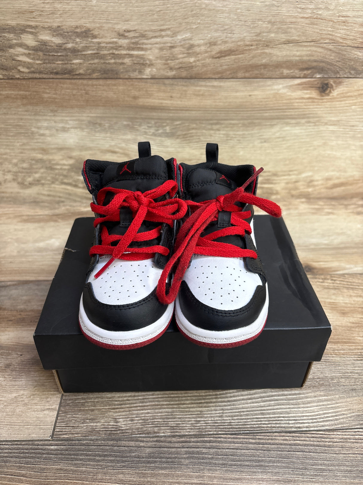 Air Jordan 1 Mid TD 'Gym Red Black Toe' Sneakers sz 9c