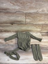 Shein 3pc Ribbed Ruffle Bubble Romper, Socks, & Headband Green sz 12-18m