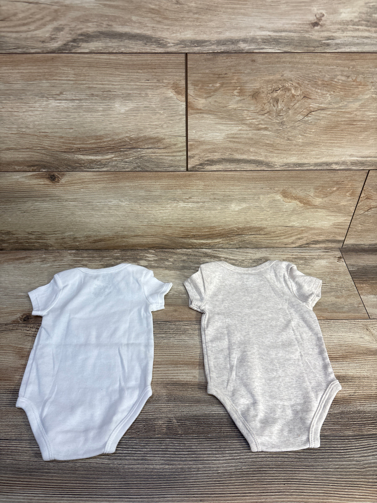 Nike 2pk Bodysuits Beige sz 6m