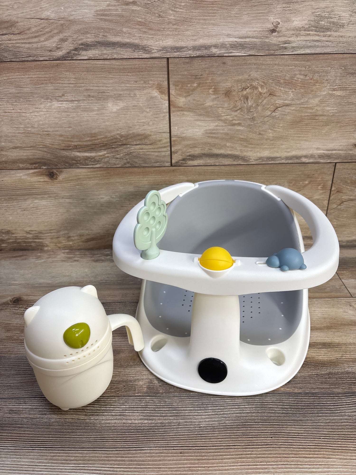 UXLXLK Non-Slip Bath Seat with Rinse Cup, Grey