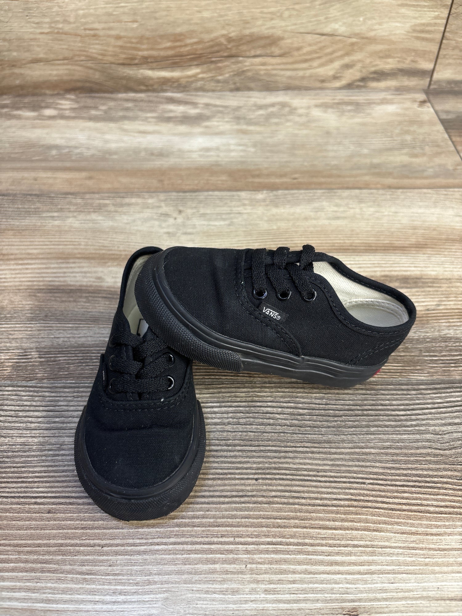 Vans Authentic Low Top Sneakers Black sz 5c