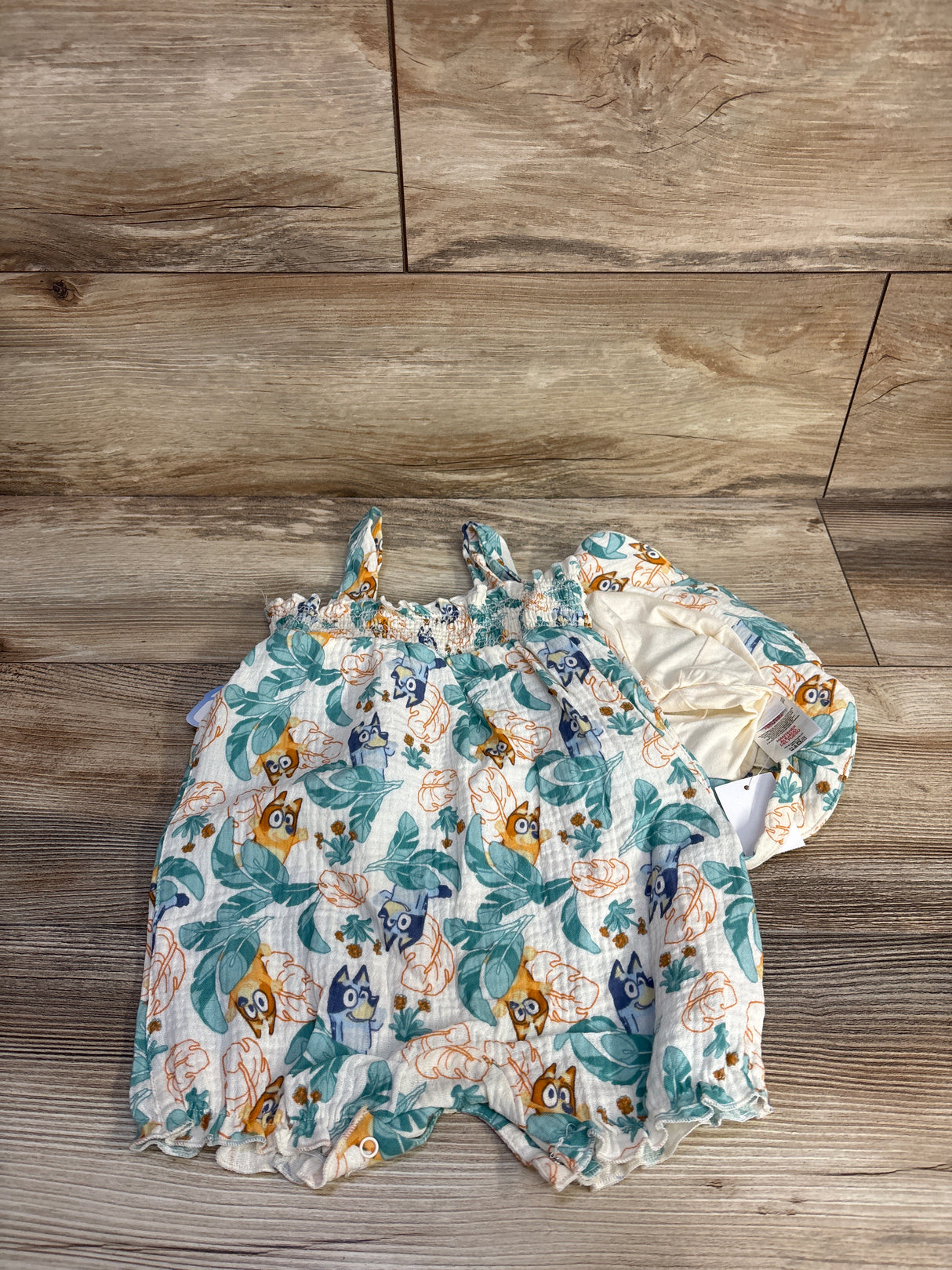 NEW Bluey 2pc Gauze Romper & Hat Set In Ivory sz 12m