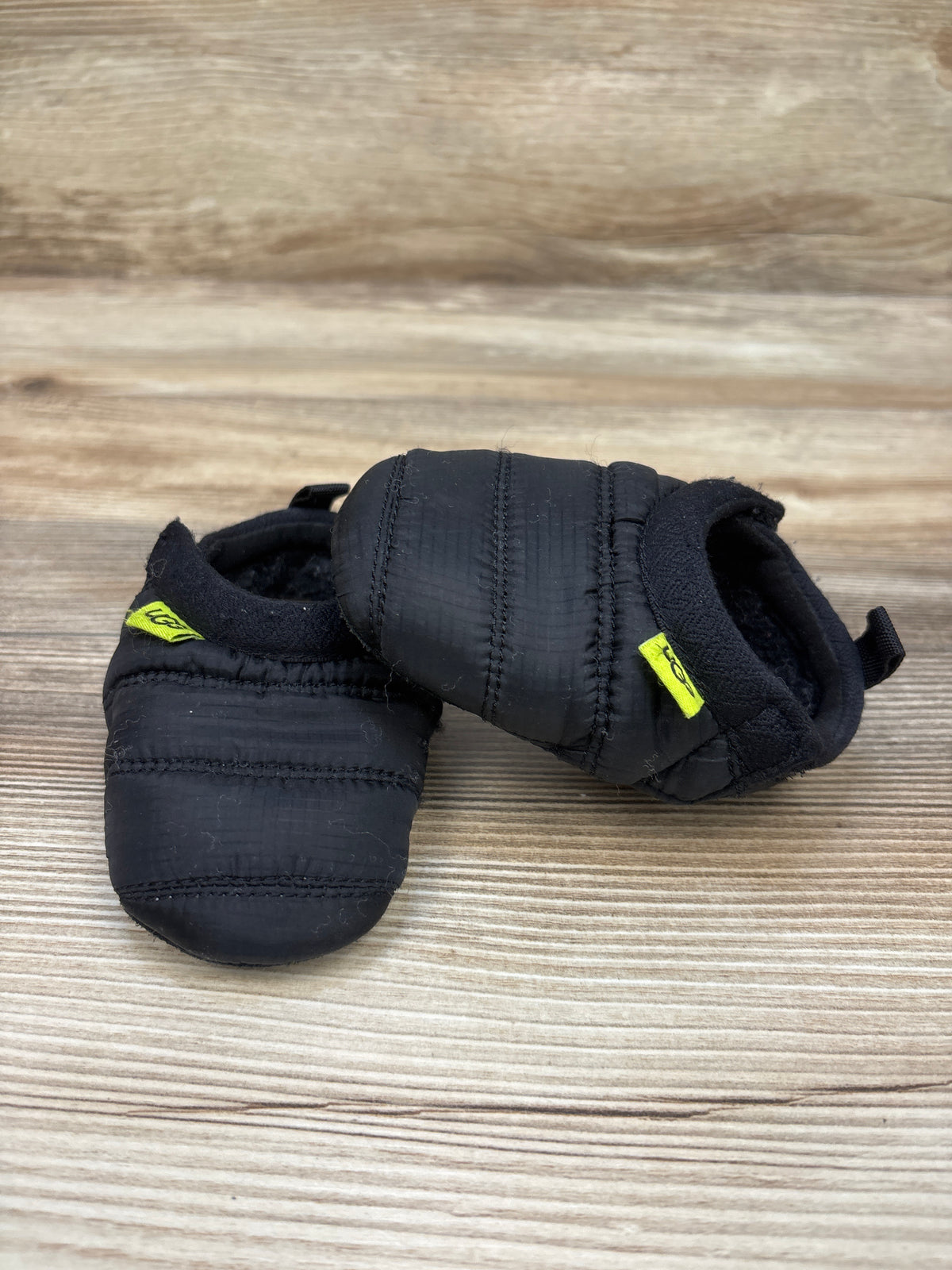 UGG Tasman LTA Slippers Black sz 2/3c