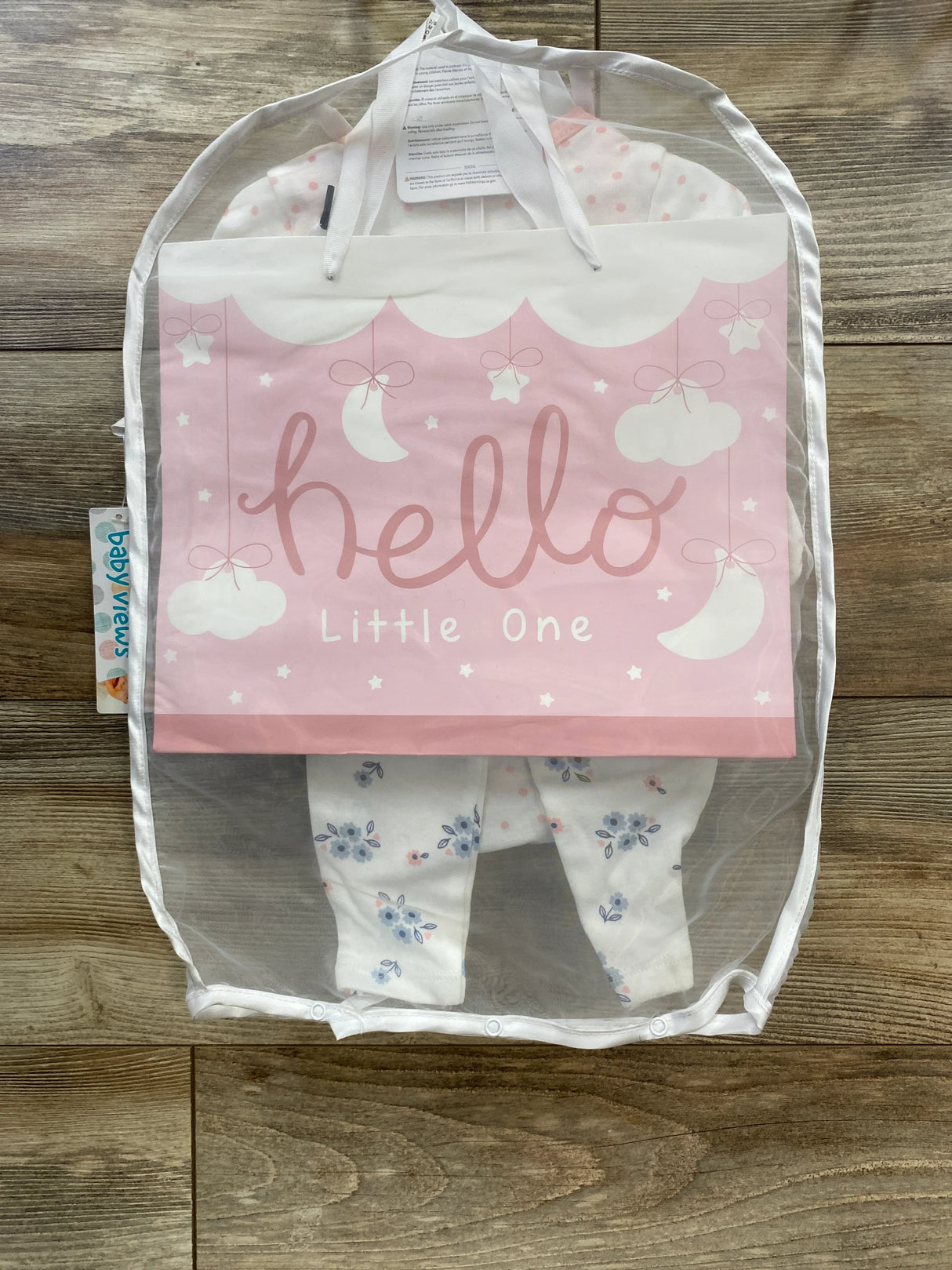 NEW Baby Views 8pc Gift Set White sz 3-6m