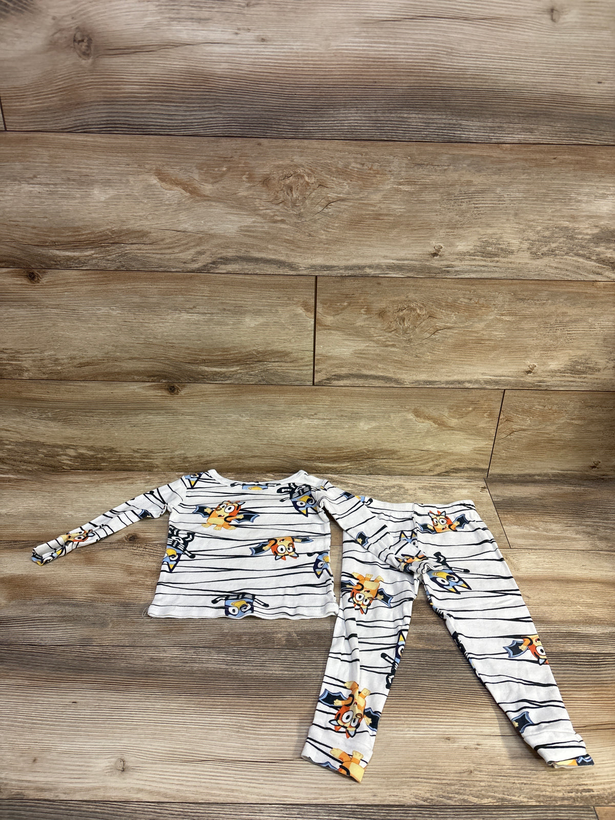 Bluey 2pc Halloween Pajama Set White sz 3T
