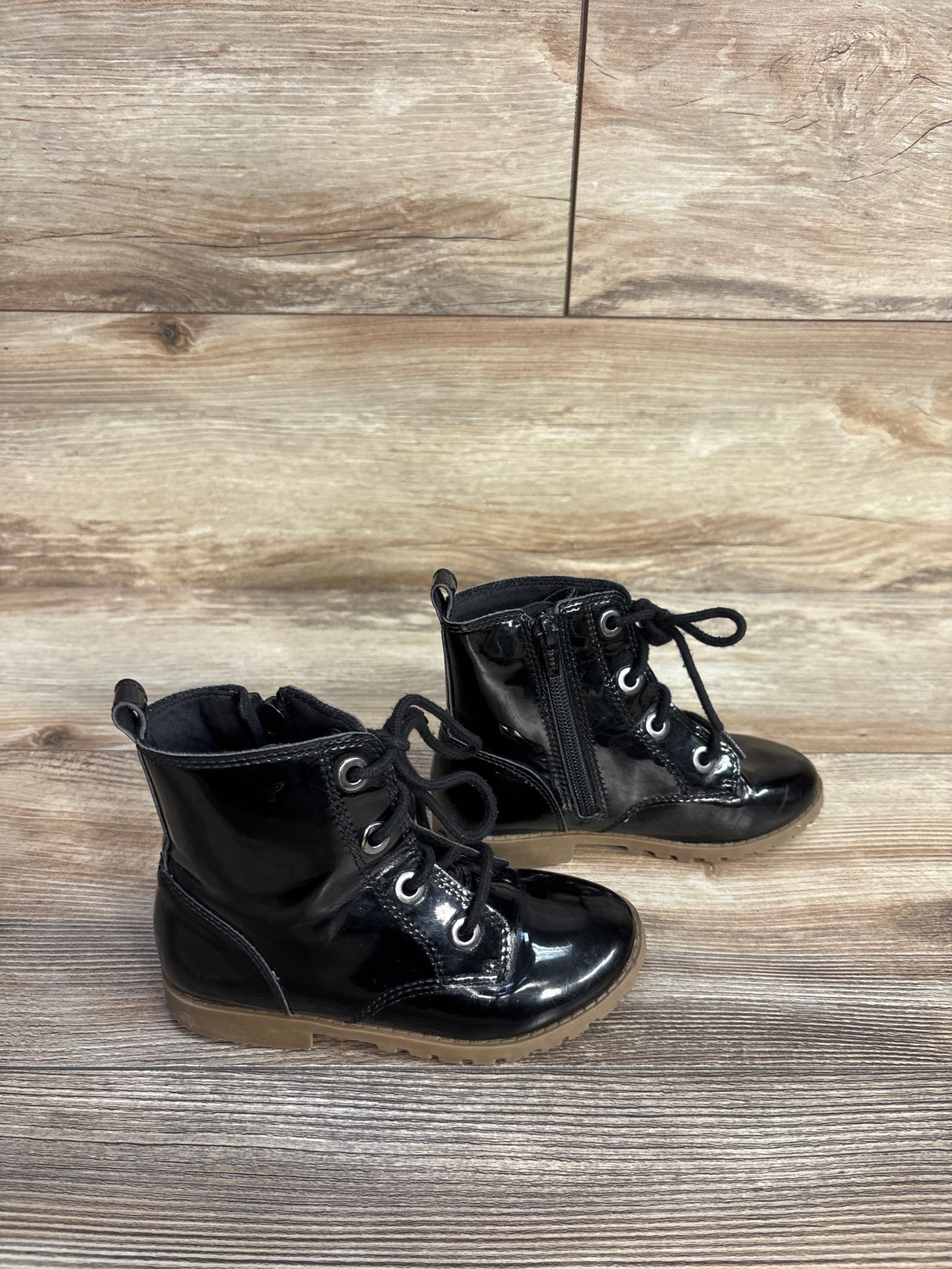 Old Navy Faux-Patent Leather Lace-Up Combat Boots Black sz 10c