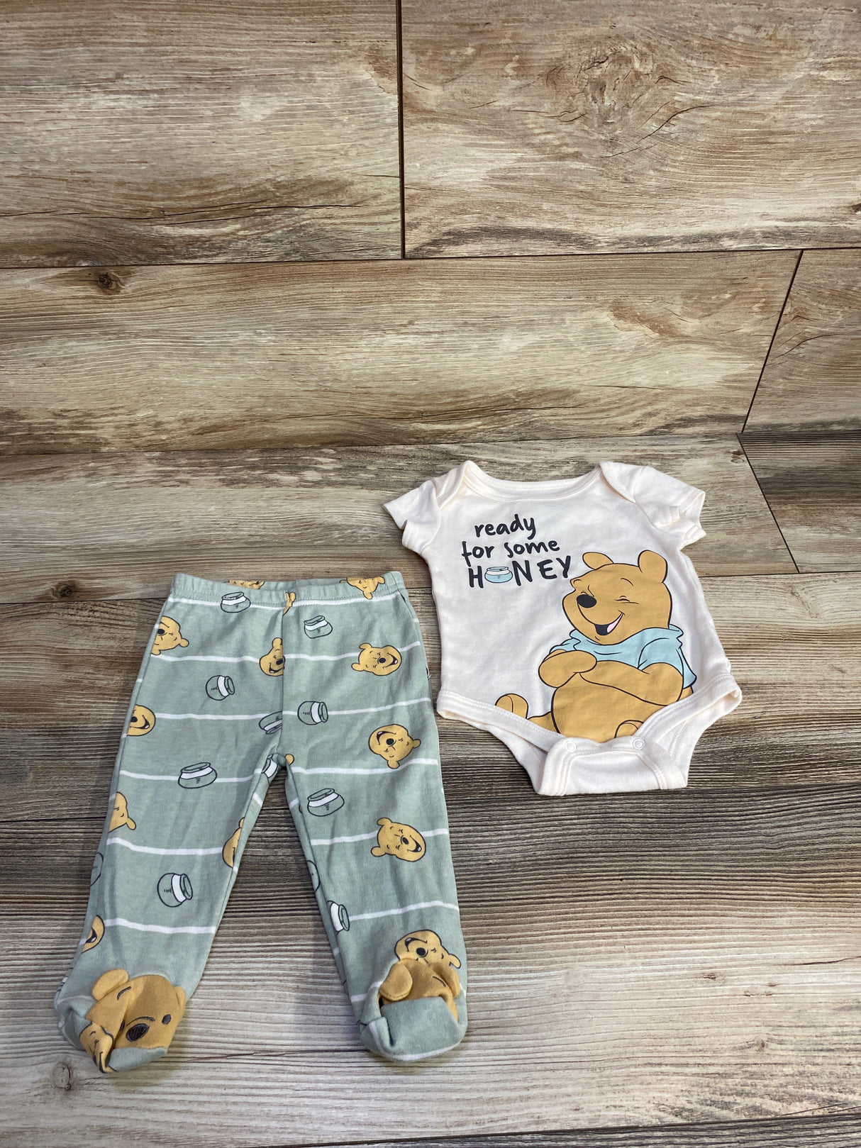 Disney Baby 2pc Winnie The Pooh Bodysuit & Pants Set White sz 0-3m
