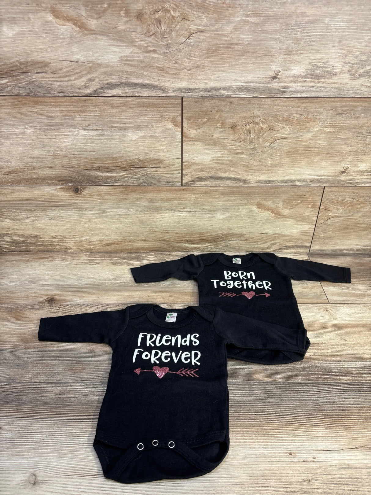 Laughing Giraffe 2pk Born Together Friends Forever Twin Bodysuits Black sz 0-3m