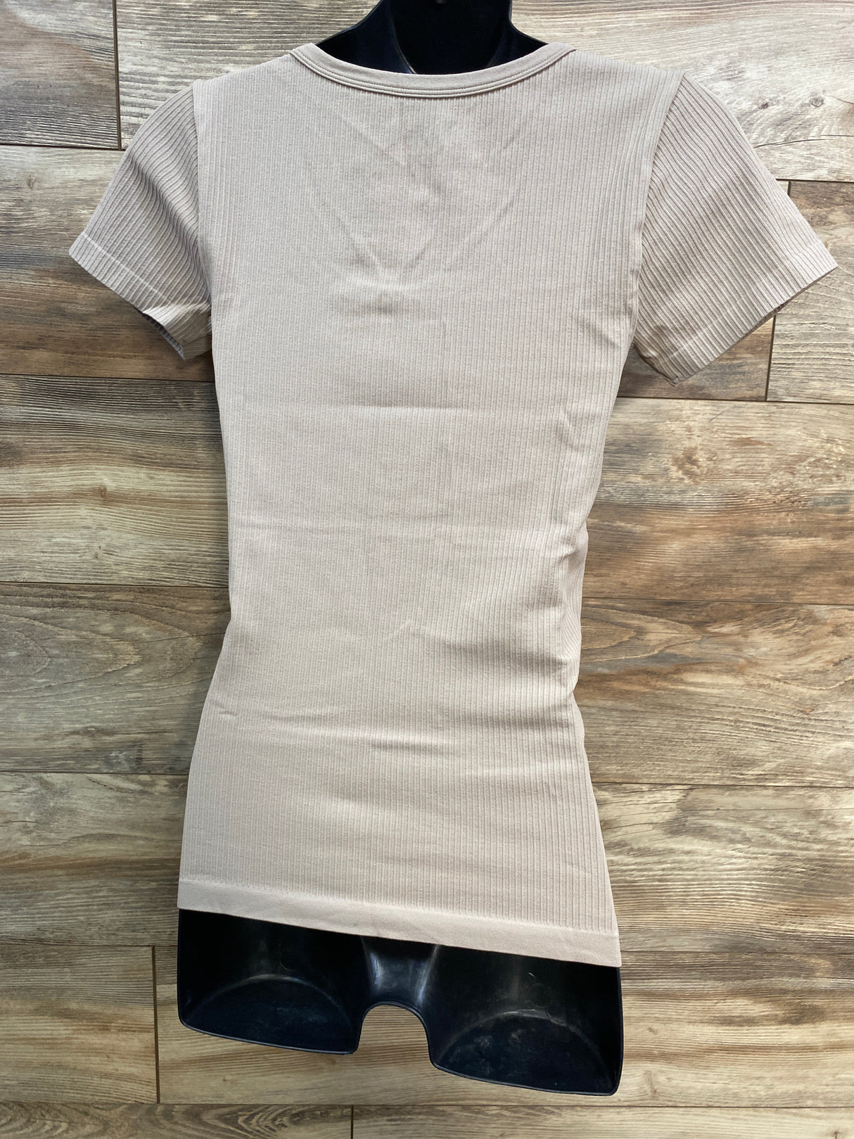Isabel Maternity Ribbed Seamless T-Shirt Tan sz Medium