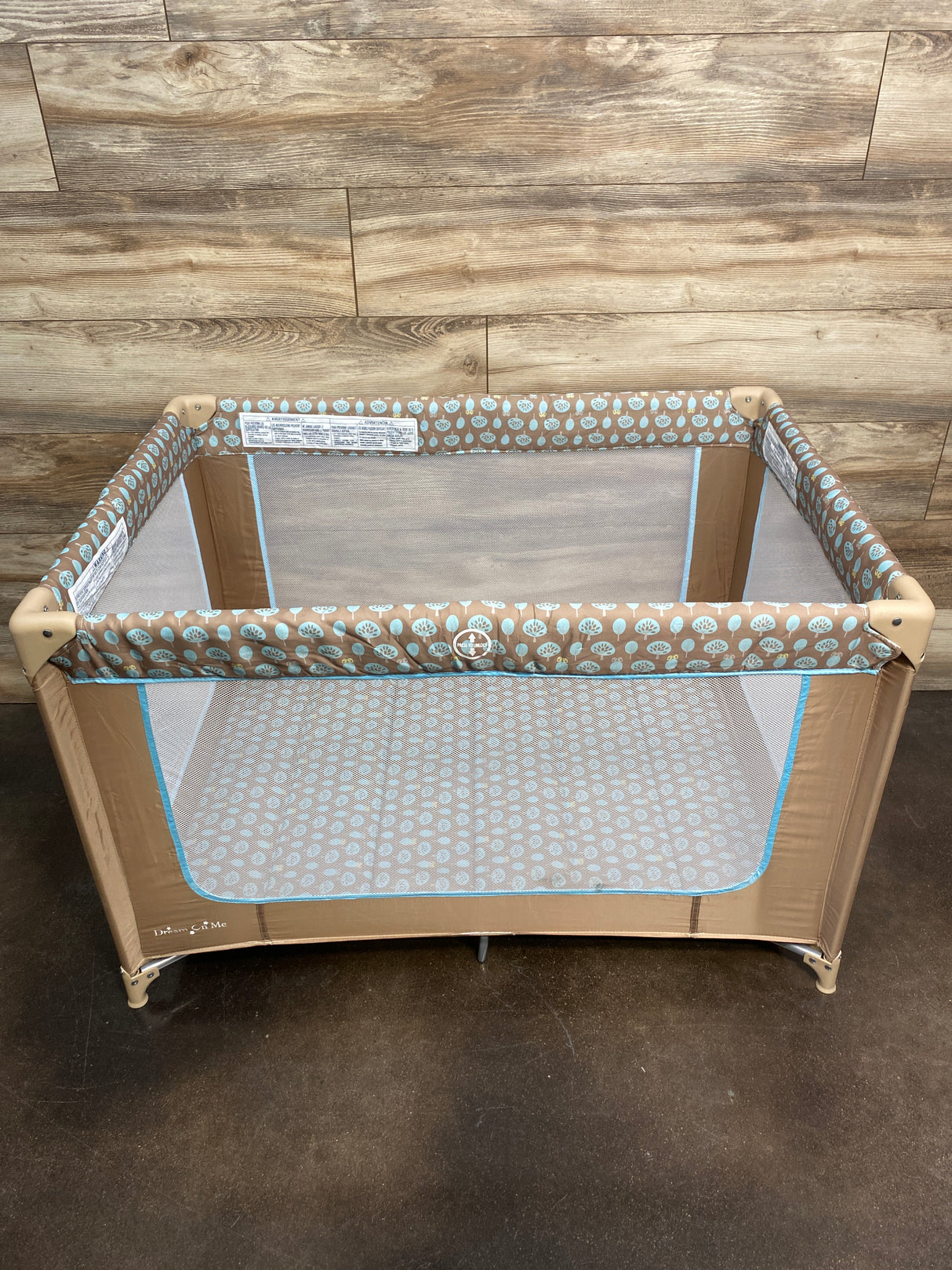 Dream on Me Zodiak Play Yard, Coffee/Blue