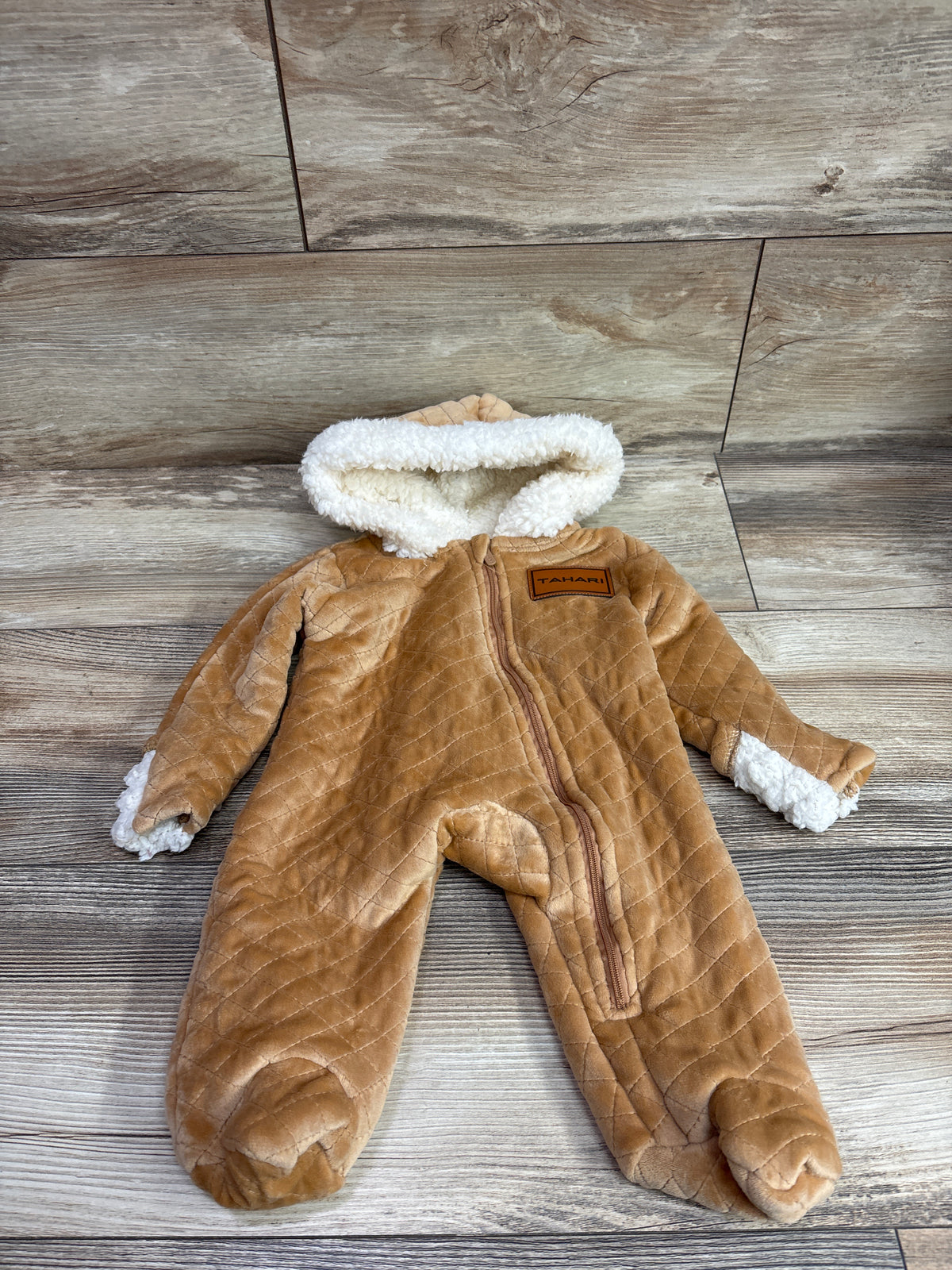 Tahari Baby Sherpa Lined Hooded Bunting Tan sz 0-3m
