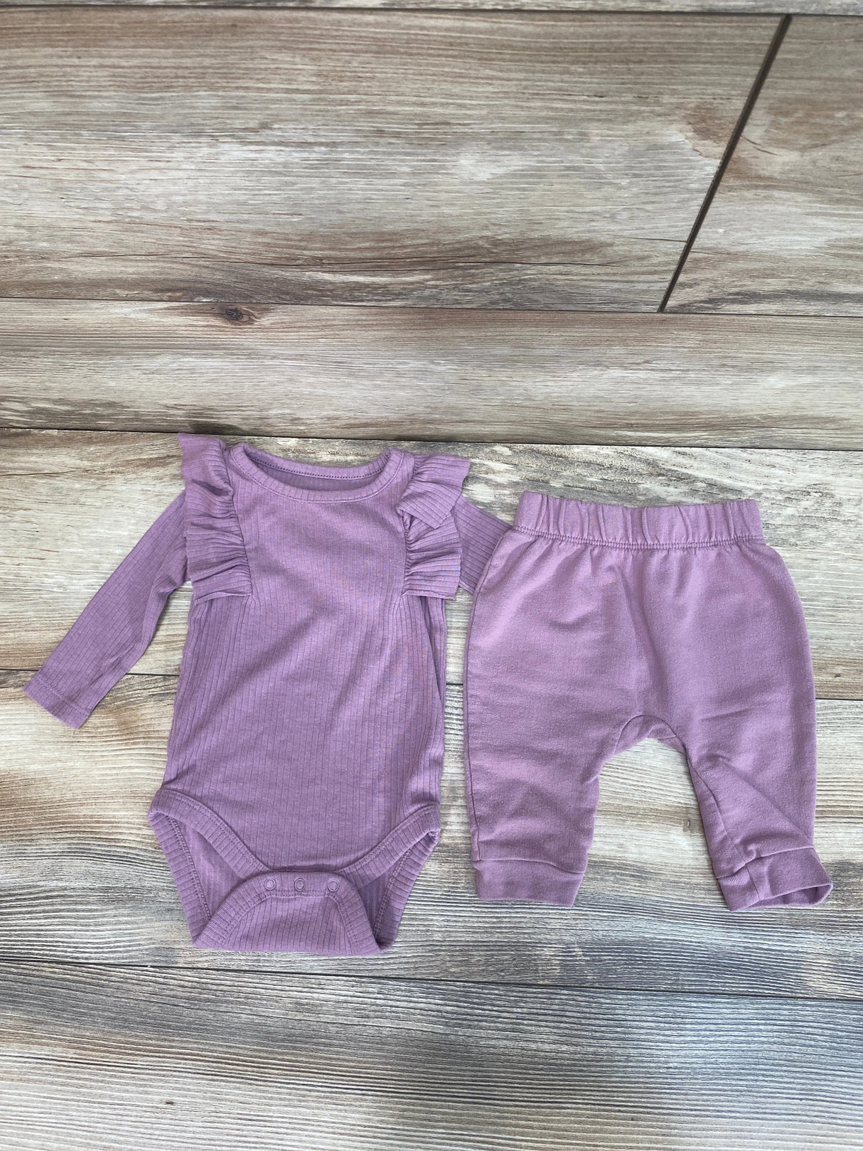 Cat & Jack 2pc Ruffle Bodysuit & Joggers Purple sz 0-3m