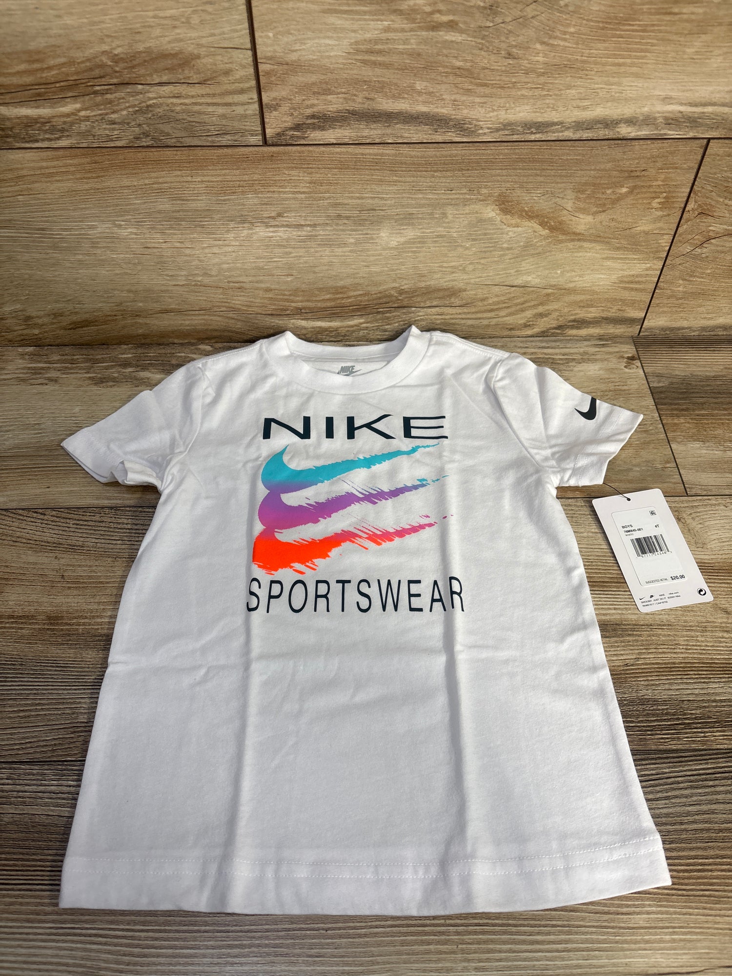 NEW Nike Sportswear Shirt White sz 4T