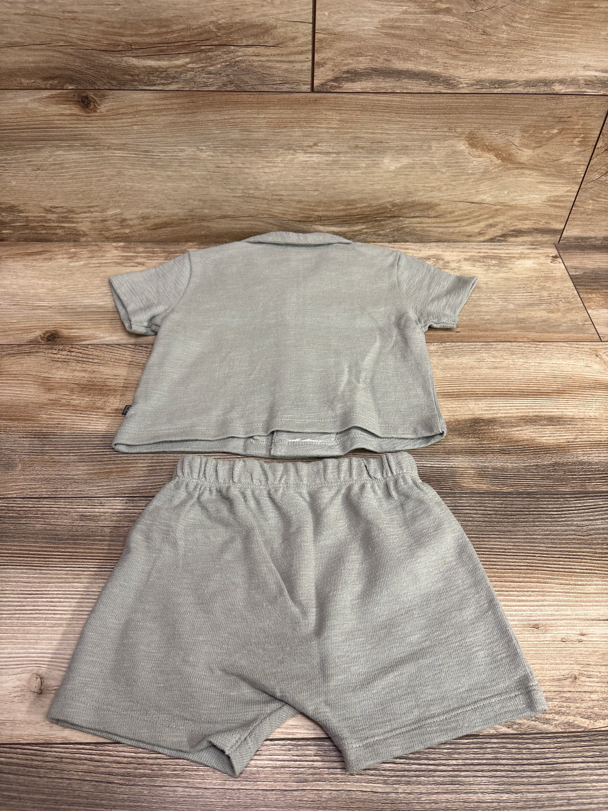 Modern Moments 2pc Button-Up Shirt & Shorts Set Green sz 18m
