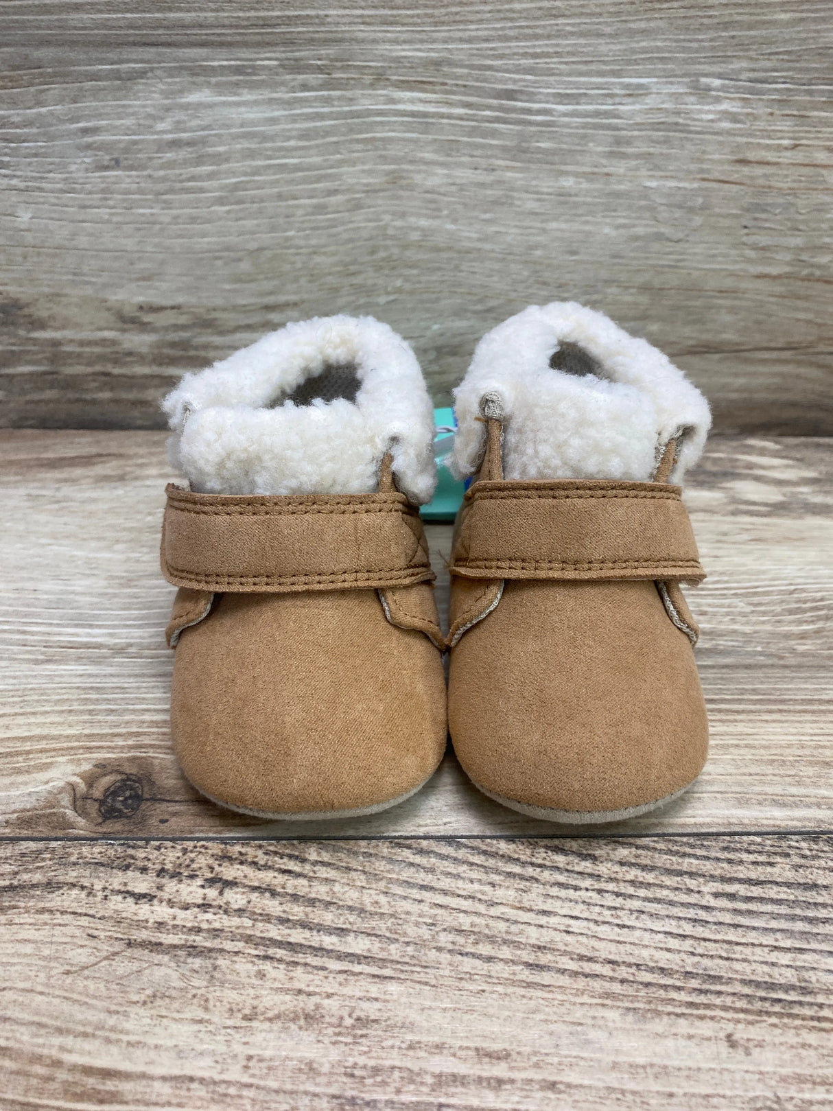 NEW Surprize By Stride Rite Faux Fur Crib Booties Tan Sz 3c/4c