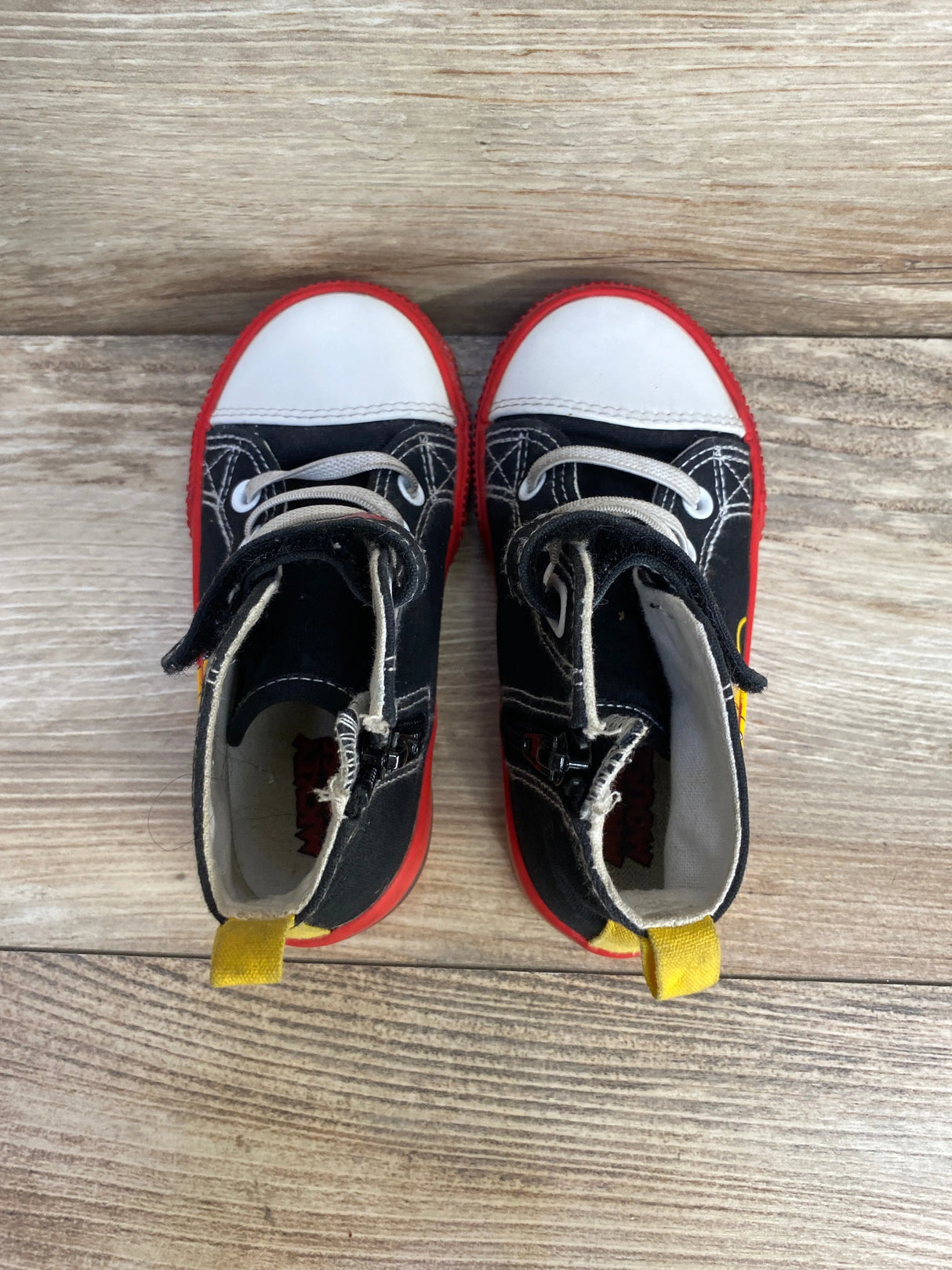Disney Junior Mickey Mouse Hi Top Sneakers Black sz 8c