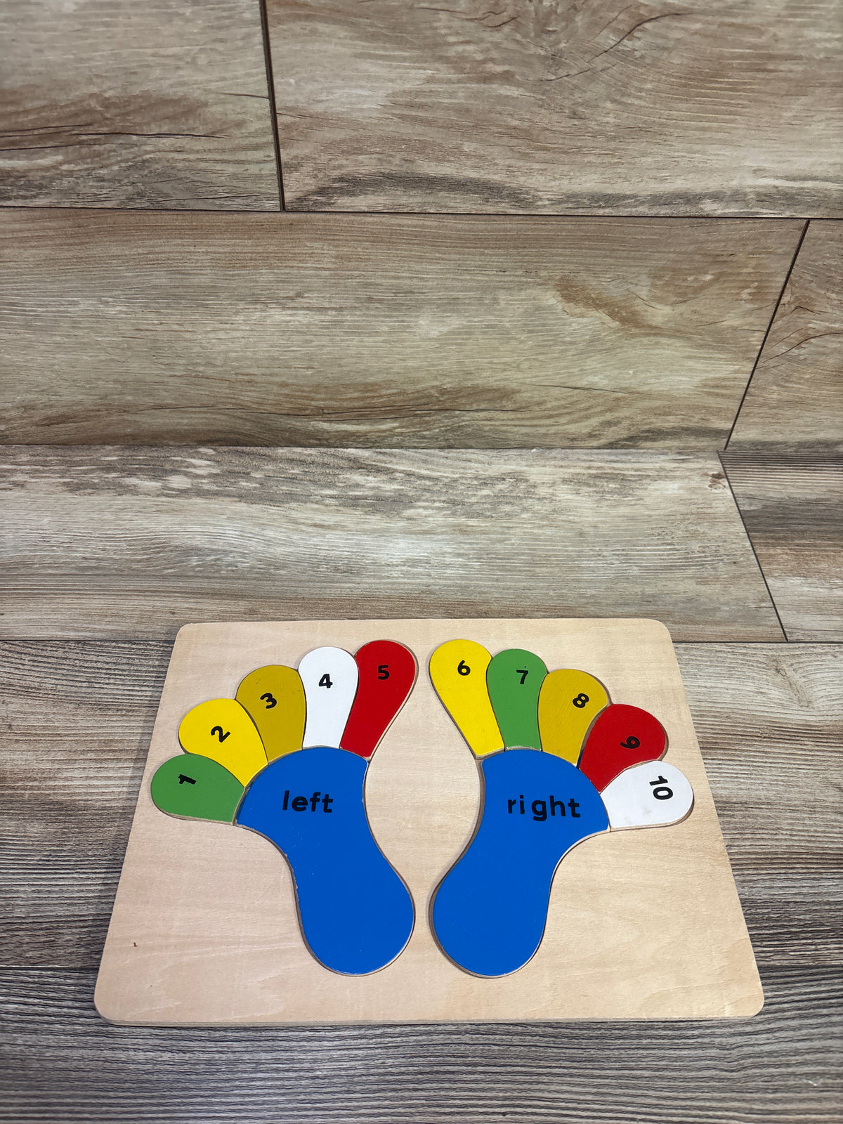 Counting Feet Wooden Puzzle 12pc